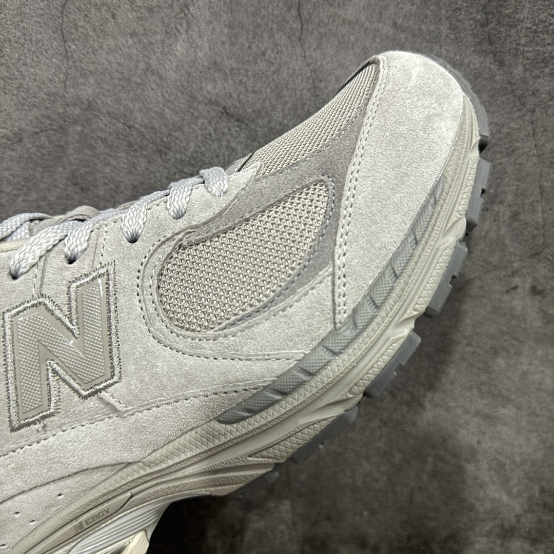 图片[6]-【纯原c版】NB New Balance M2002R 新百伦U2002REE 浅灰色 全新版本出货 新配色陆续开发出货 品质很好 价格实惠 全套原楦原纸板原厂数据开发 原厂网纱 原装进口皮料 正确绒感卡色 正确中底拉帮中底网布细节 一比一手工擦旧效果 冲裁组合 匠心打造 耗时两个月开发完成 工艺极其复杂难度可想而知 新开独立私模大底 全网唯一正确做旧组合大底 高端零售专供产物 尺码：36 37 37.5 38 38.5 39.5 40 40.5 41.5 42 42.5 43 44 44.5 45 45.5 46.5-选品中心