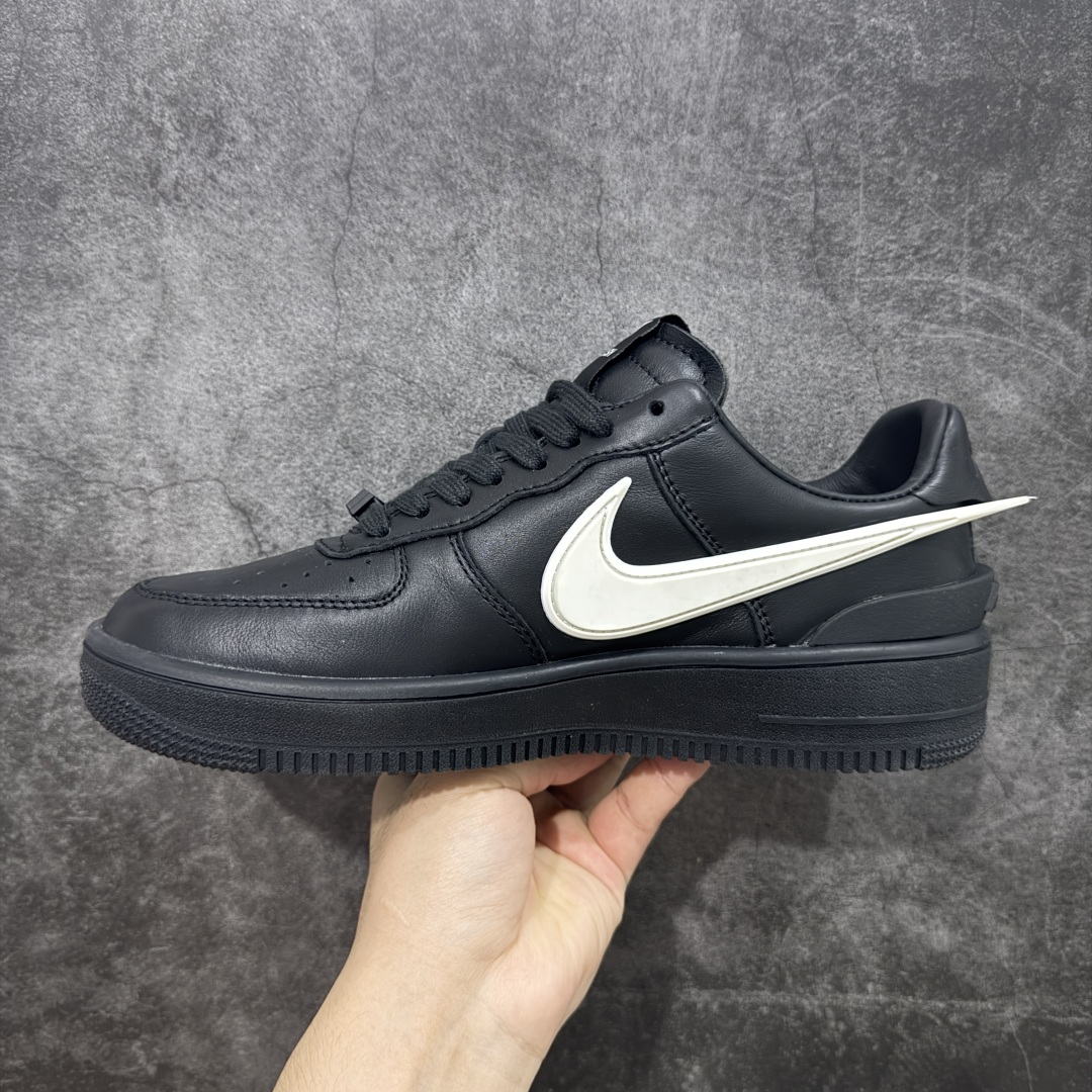 图片[2]-【OWF外贸版】Ambush x AF1 Air Force 1 Low 空军一号低帮运动板鞋 联名大钩黑白 DV3464-001 独家正确版 完美出品 高端外贸 零售客户首选 AMBUSH X AF1 Low 联名款 第一色已入库 后续配色陆续出 顶流 原鞋开版 耗时3个月匠心打造 原厂进口纳帕皮料 人工甩皮 全新正确RB原大底 上手上脚复刻正品质感 尺码： 36-47.5-选品中心
