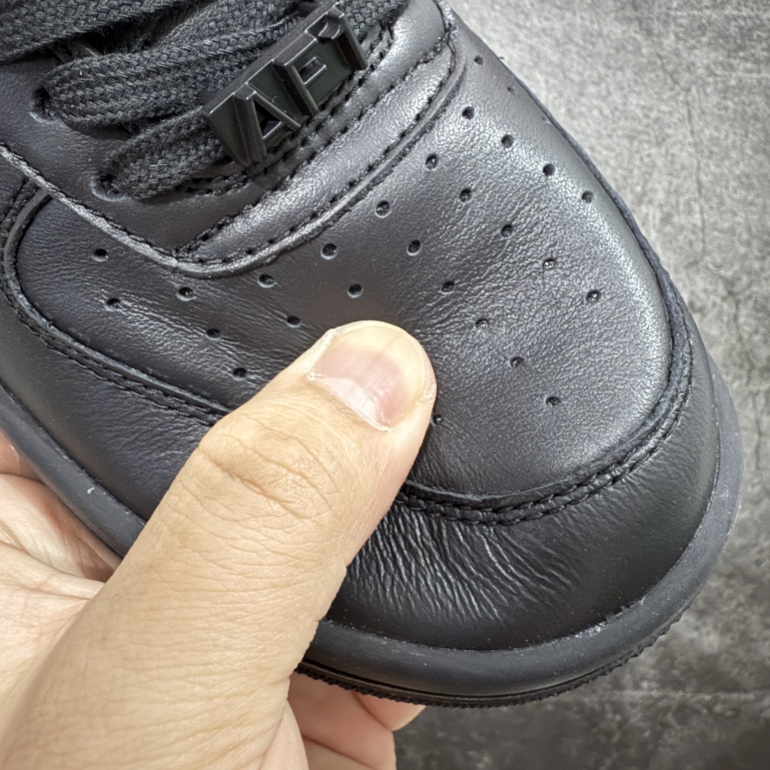 图片[4]-【OWF外贸版】Ambush x AF1 Air Force 1 Low 空军一号低帮运动板鞋 联名大钩黑白 DV3464-001 独家正确版 完美出品 高端外贸 零售客户首选 AMBUSH X AF1 Low 联名款 第一色已入库 后续配色陆续出 顶流 原鞋开版 耗时3个月匠心打造 原厂进口纳帕皮料 人工甩皮 全新正确RB原大底 上手上脚复刻正品质感 尺码： 36-47.5-选品中心