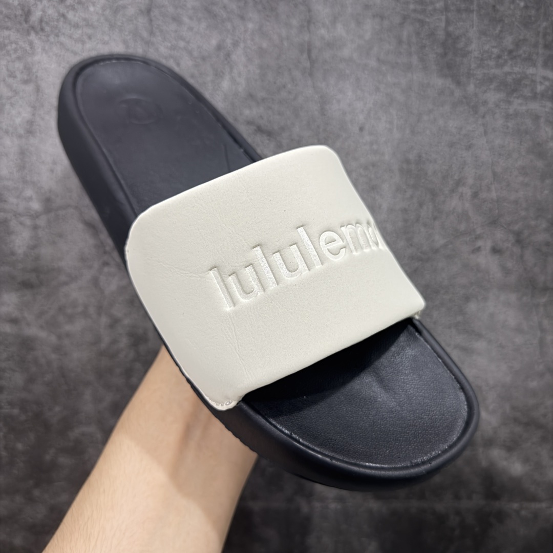 图片[3]-【pk版本】Lululemon Rsetfeel Slide 露露乐檬拖鞋 立体针织弹力鞋面轻量透气，中底采用Lululemon特别研发的加厚泡棉材料，利用专门的分层解构和泡棉技术实现了缓震和支撑性的平衡。采用TPU后跟支撑，减震设计，缓冲接地力，舒适回弹。 小红书爆款 一鞋难求👊🏻 尺码：36-45-选品中心