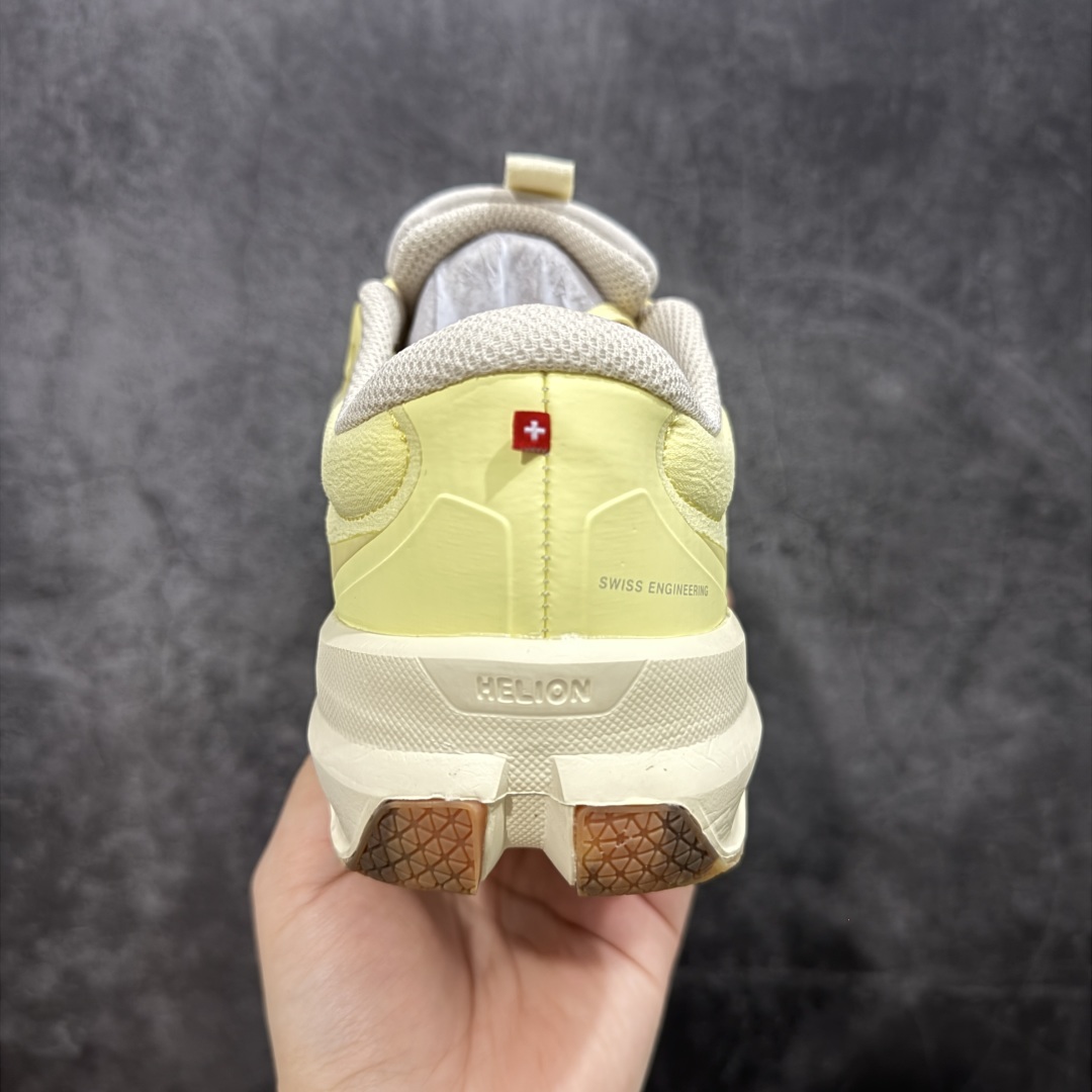 图片[4]-【PZ版本】On昂跑 x LOEWE罗意威 Cloudventure 织物 跑步 户外轻便百搭系带 减震 低帮 运动休闲鞋 采用工程飞织网布组合再生聚酯纤维鞋面材质搭载独家隐藏速度中板 镂空CloudTec科技 泡棉缓震中底 黑科技跑出圈的时尚运动新宠 尺码：36 37 38 39 40 41 42 43 44 45-选品中心