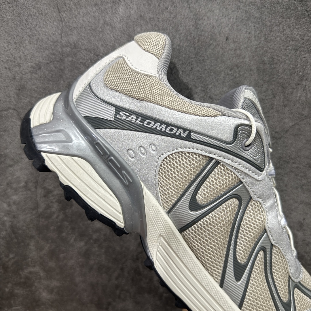 图片[7]-【巅峰版】Salomon 萨洛蒙XT-Whisper 户外 休闲 运动鞋 跑鞋 478014 原版购入开发 做货 Salomon 对 XT-WHISPER 鞋面设计进行了升级，以多种鞋面材质，构造了丰富的鞋面层次，为鞋款增添摩登现代感。鞋款独特的波浪形 Sensifit系统设计勾勒出鞋身的流动感线条，并结合标志性的Quicklace™ 快速系带系统，保障全鞋舒适包裹感。结合 Contagrip® 大底，在保留鞋款功能性的同时多维度诠释城市户外型格 配送专柜精美包装🛍📦 面料 ： 原版定制进口网面+牛皮 内里 ： 原版进口透气网里 鞋底 ： 原版开模防滑橡胶材质 底厚 ：3.5CM 尺码： 36-45-选品中心