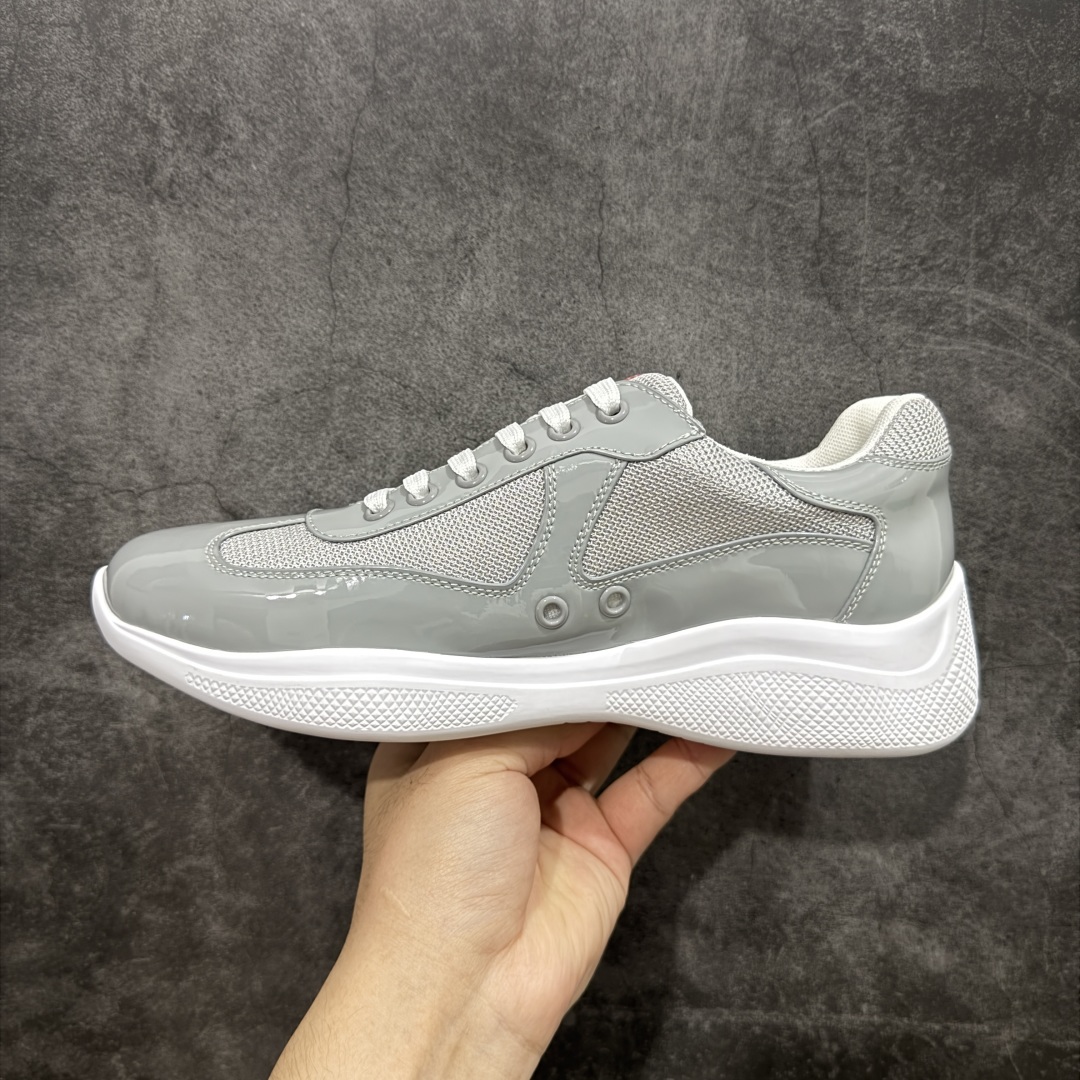 图片[2]-【广东纯原版本】PRADA普拉达 America\’s Cup 休闲运动鞋 男款 黑白 高端原单品质 全码出货 鞋面：漆面小牛皮·高丝光帆布布匹·鞋舌车缝品牌logo -内里：品牌帆布，垫脚; 水染牛皮 -大底：TPR.橡胶：双色成型大底 -超高品控·做工精细：凸显(高端·贵气·档次) -尺码：38-46-选品中心