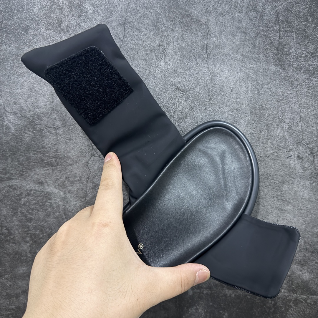 图片[8]-【纯原礼盒版】LOUIS VUITTON 路易威登2024 𝐬𝐬💛春夏最新爆款魔术贴系列 情侣款厚底拖鞋 代购级别稀品上新💫 鞋面：LV进口5D打印花布，牛皮内里 大底：原版开模大底 原版全套礼盒包装 尺码： 35-45 底高4.5cm-选品中心