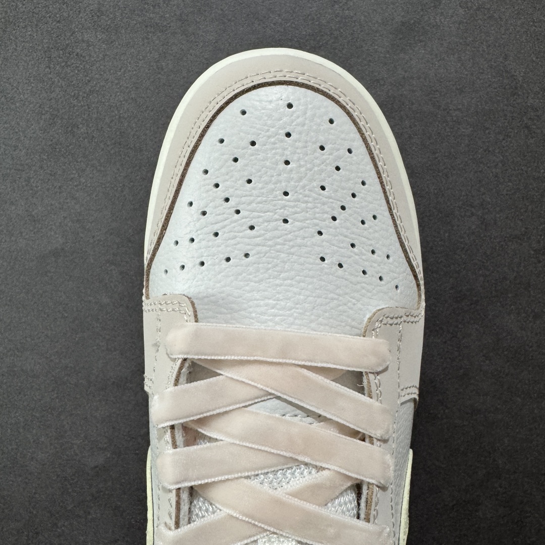 图片[8]-【YC纯原】NK Dunk Low 柔粉 FB7910-601 实力大厂出品 新配色陆续开发 全套原纸板楦头开发 确保原汁原味 完美呈现DUNK版型 一比一鞋头弧度高度鞋身弧度 此版本只针对中端市场 皮料材质有所更替 其他数据细节工艺流程均保持一致 绝不口嗨 细节品控鞋型随意对比 独家私模官方第六代原厂航空铝磨具打磨大底 鞋头坡度极致还原 无解鞋型 原盒原配 圈内天花板工艺 原厂玻璃冲刀 超高清洁度 全鞋零毛边皮料切割 原厂中底布点胶 中底布拉帮走线遵循公司 尺码：35.5 36 36.5 37.5 38 38.5 39 40-选品中心