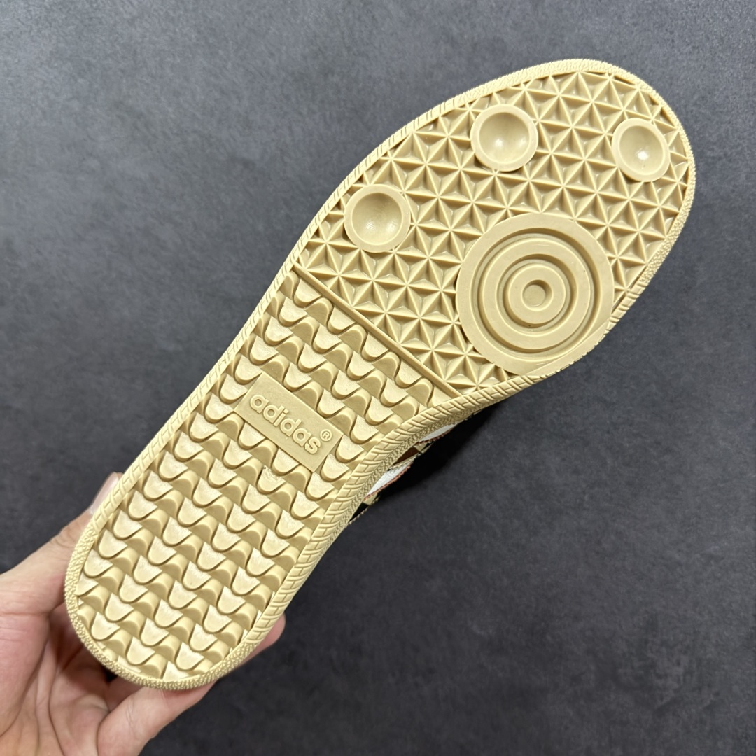 图片[9]-【定制版】adidas originals Samba OG x BURBERRY 棕白 桑巴舞系列复古经典轻便板鞋 此款以简约大方的造型设计 给人以随性休闲的时尚格调 穿着舒适轻便，运动灵活自如 满足日常个性穿搭 货号：GJ75806 尺码：36 36.5 37 38 38.5 39 40 40.5 41 42 42.5 43 44 44.5 45-选品中心