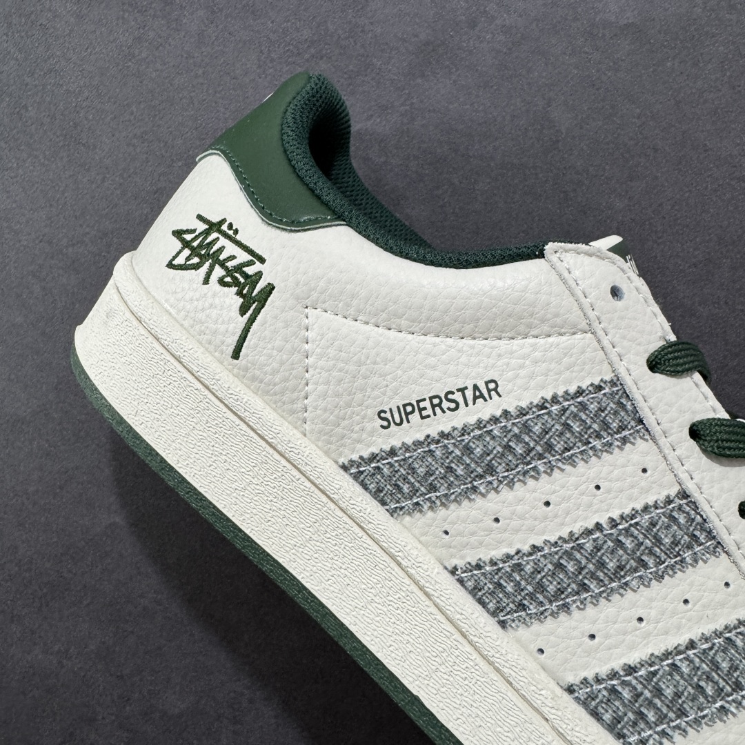 图片[6]-【定制版】AD Originals Superstar x Stussy 白绿 采用全新头层拼接皮革材质 后跟采用特色3D立体印字 渠道正品订单 诠释市场最高工艺水平 全鞋进口头层皮料打造 区别市面普通真标版本，进出专柜无压力 货号：AD8017 尺码：36-45-选品中心