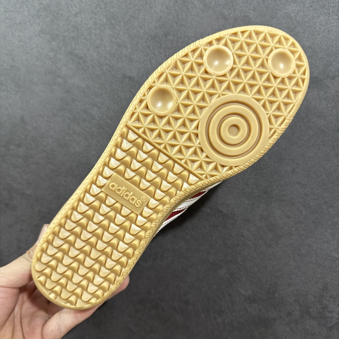 图片[9]-【定制版】adidas originals Samba OG x AMI 红白 桑巴舞系列复古经典轻便板鞋 此款以简约大方的造型设计 给人以随性休闲的时尚格调 穿着舒适轻便，运动灵活自如 满足日常个性穿搭 货号：XR0006 尺码：36 36.5 37 38 38.5 39 40 40.5 41 42 42.5 43 44 44.5 45-选品中心