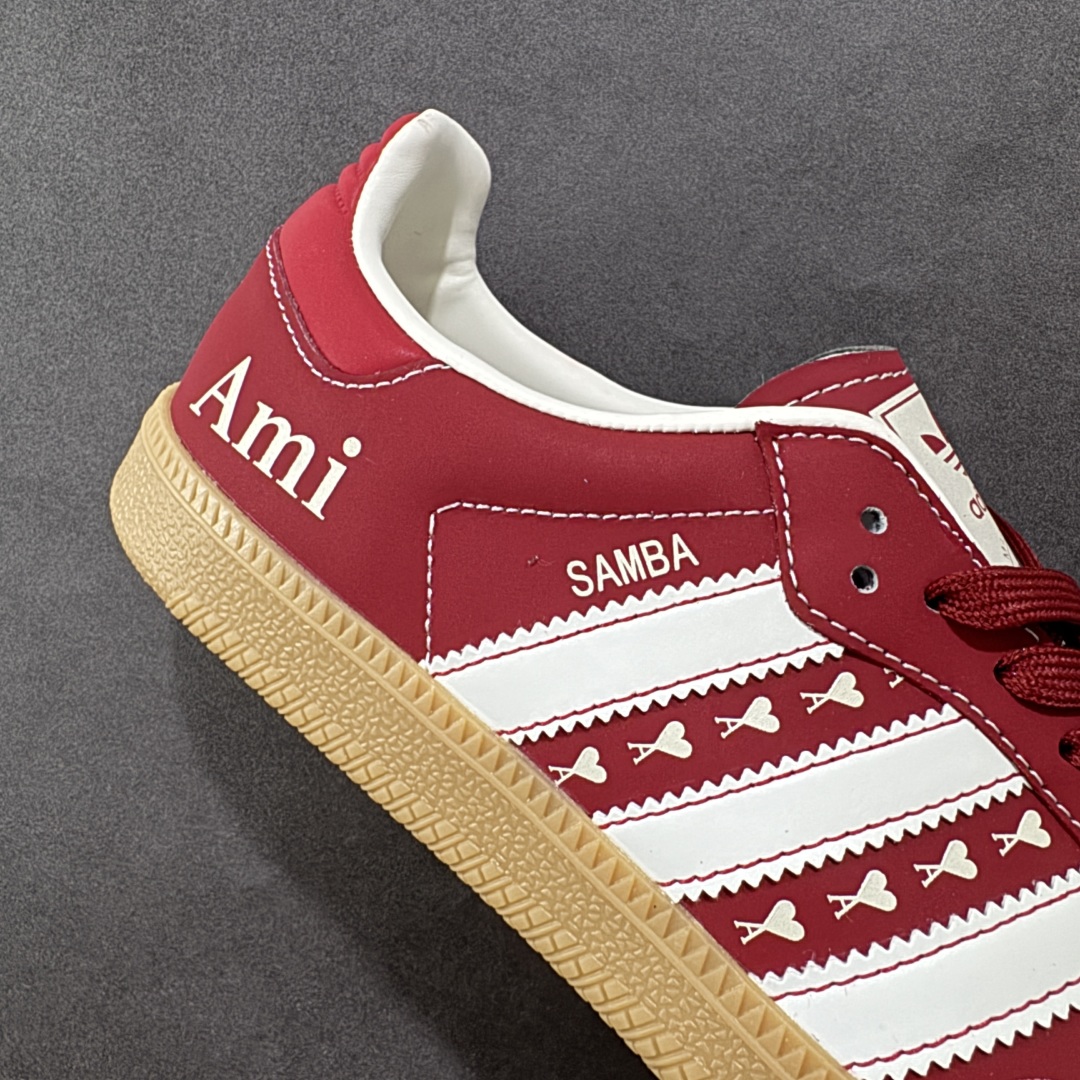 图片[6]-【定制版】adidas originals Samba OG x AMI 红白 桑巴舞系列复古经典轻便板鞋 此款以简约大方的造型设计 给人以随性休闲的时尚格调 穿着舒适轻便，运动灵活自如 满足日常个性穿搭 货号：XR0006 尺码：36 36.5 37 38 38.5 39 40 40.5 41 42 42.5 43 44 44.5 45-选品中心