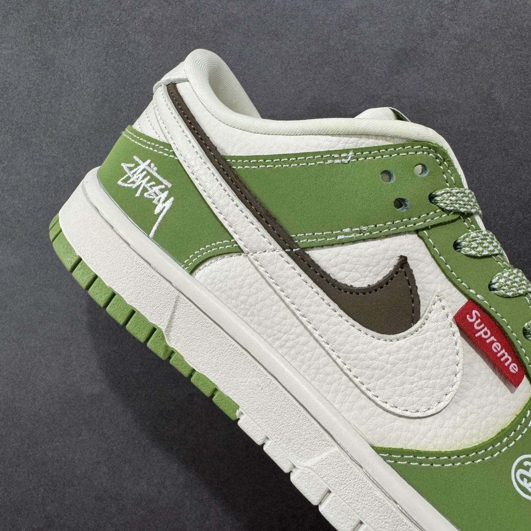 图片[6]-【定制版】Nike SB Dunk Low 白棕双勾斯图西 周年高端定制 低帮休闲板鞋 LW1818-120  #定制鞋盒 大厂纯原品质出货 超高清洁度 皮料切割干净无任何毛边 细节完美   尺码：36 36.5 37.5 38 38.5 39 40 40.5 41 42 42.5 43 44 44.5 45-选品中心