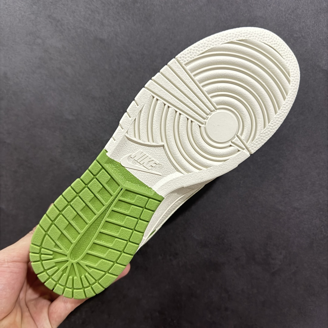 图片[9]-【定制版】Nike SB Dunk Low 白棕双勾斯图西 周年高端定制 低帮休闲板鞋 LW1818-120  #定制鞋盒 大厂纯原品质出货 超高清洁度 皮料切割干净无任何毛边 细节完美   尺码：36 36.5 37.5 38 38.5 39 40 40.5 41 42 42.5 43 44 44.5 45-选品中心