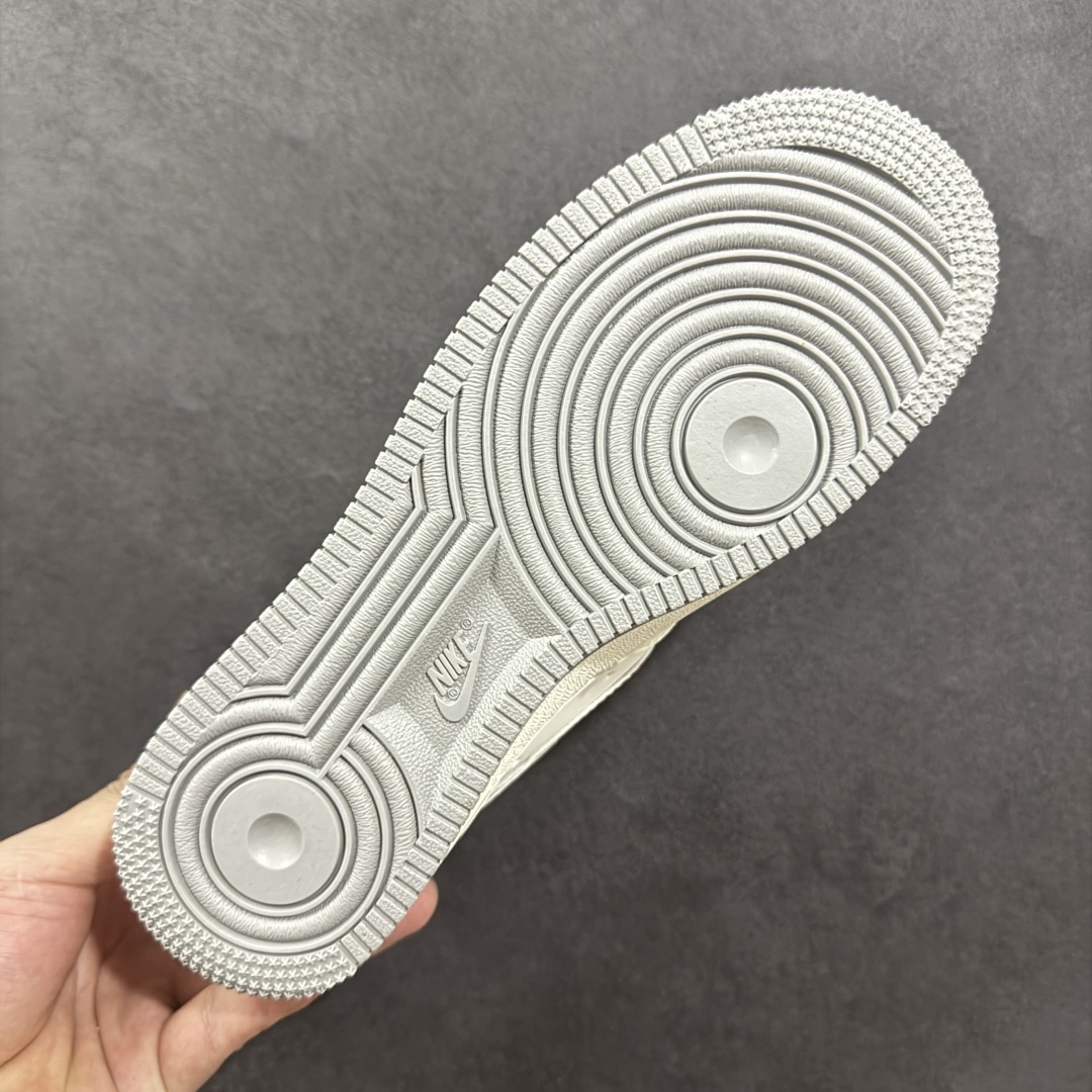 图片[9]-【定制版】Nike Air Force 1\’07 Low Supreme联名 灰底红标 空军一号低帮休闲板鞋 XX3168-195  #原楦头原纸板 原装鞋盒 定制五金配件 内置全掌气垫 原厂鞋底  尺码：36 36.5 37.5 38 38.5 39 40 40.5 41 42 42.5 43 44 44.5 45-选品中心