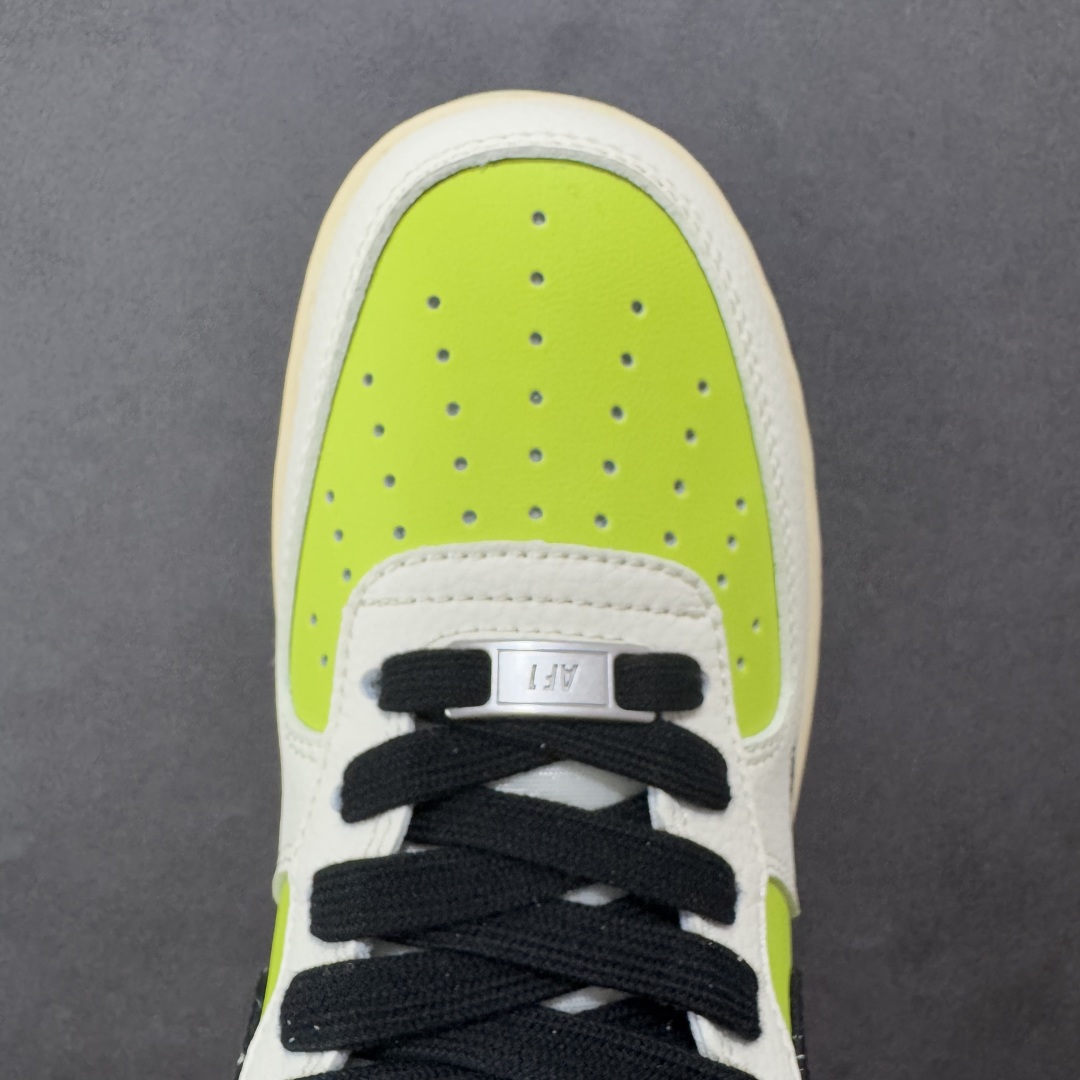 图片[8]-【定制版】海外限量发售！公司级Nike Air Force 1 \’07 Low “斯图西联名——荧光英文米黑”空军一号 低帮 运动鞋 休闲鞋 折边针车 工艺难度大 原楦头原纸板 原装鞋盒 定制五金配件 内置全掌气垫 原厂鞋底 货号：QW5836-002 尺码：36 36.5 37.5 38 38.5 39 40 40.5 41 42 42.5 43 44 44.5 45-选品中心