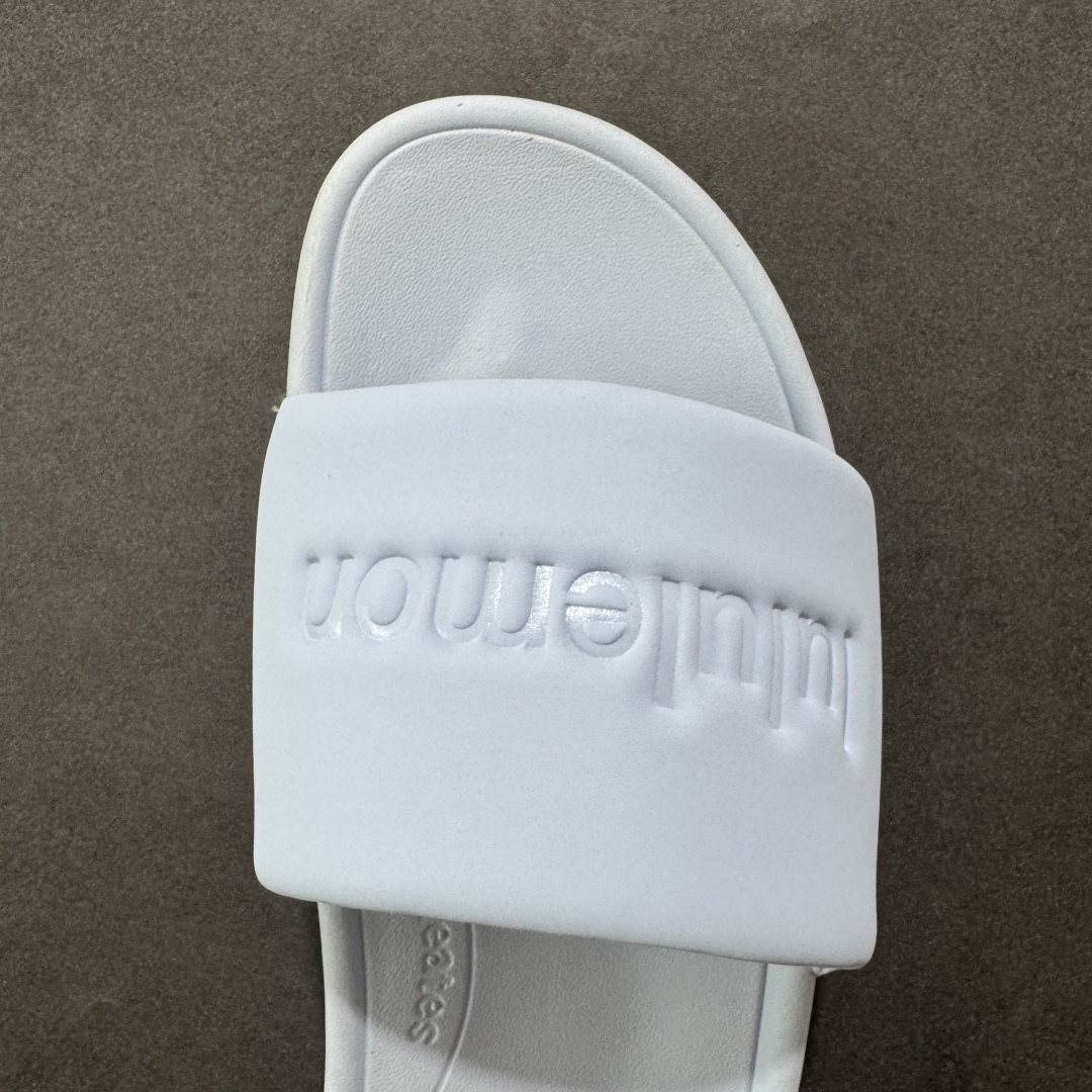 图片[8]-【公司级】Lululemon Rsetfeel Slide 露露乐檬拖鞋实拍上架 立体针织弹力鞋面轻量透气，中底采用Lululemon特别研发的加厚泡棉材料，利用专门的分层解构和泡棉技术实现了缓震和支撑性的平衡。采用TPU后跟支撑，减震设计，缓冲接地力，舒适回弹。 小红书爆款 一鞋难求👊🏻 尺码：36-45-选品中心