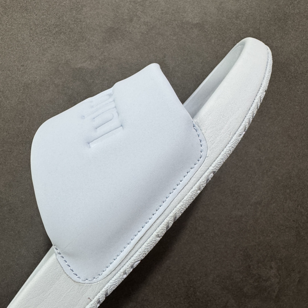 图片[5]-【公司级】Lululemon Rsetfeel Slide 露露乐檬拖鞋实拍上架 立体针织弹力鞋面轻量透气，中底采用Lululemon特别研发的加厚泡棉材料，利用专门的分层解构和泡棉技术实现了缓震和支撑性的平衡。采用TPU后跟支撑，减震设计，缓冲接地力，舒适回弹。 小红书爆款 一鞋难求👊🏻 尺码：36-45-选品中心