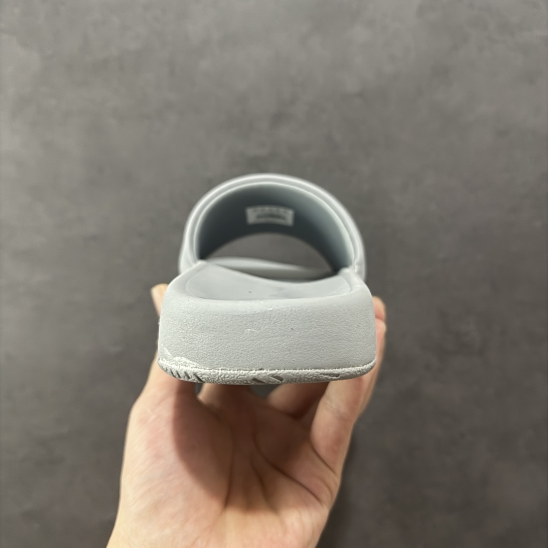 图片[4]-【公司级】Lululemon Rsetfeel Slide 露露乐檬拖鞋实拍上架 立体针织弹力鞋面轻量透气，中底采用Lululemon特别研发的加厚泡棉材料，利用专门的分层解构和泡棉技术实现了缓震和支撑性的平衡。采用TPU后跟支撑，减震设计，缓冲接地力，舒适回弹。 小红书爆款 一鞋难求👊🏻 尺码：36-45-选品中心