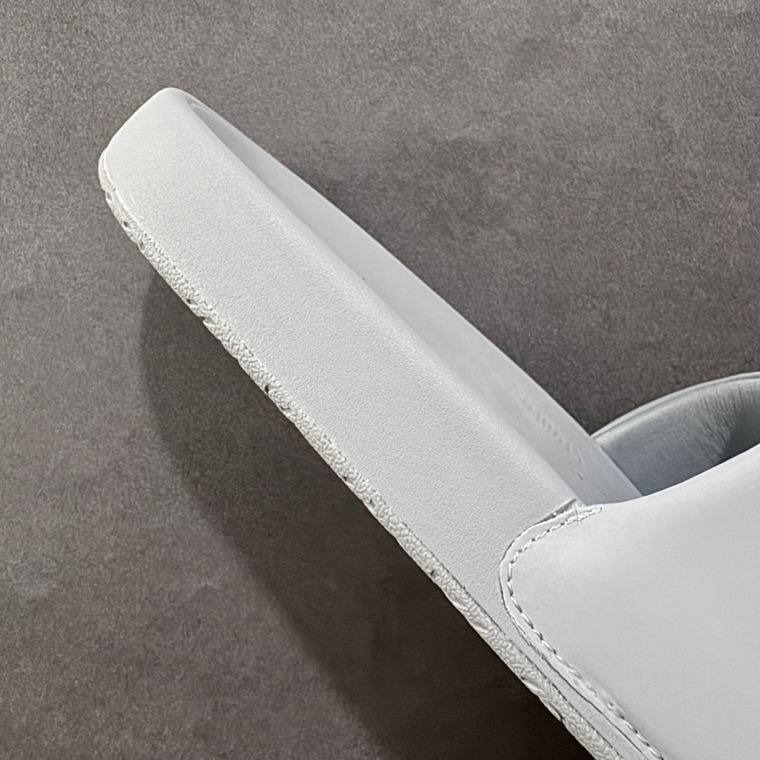 图片[6]-【公司级】Lululemon Rsetfeel Slide 露露乐檬拖鞋实拍上架 立体针织弹力鞋面轻量透气，中底采用Lululemon特别研发的加厚泡棉材料，利用专门的分层解构和泡棉技术实现了缓震和支撑性的平衡。采用TPU后跟支撑，减震设计，缓冲接地力，舒适回弹。 小红书爆款 一鞋难求👊🏻 尺码：36-45-选品中心