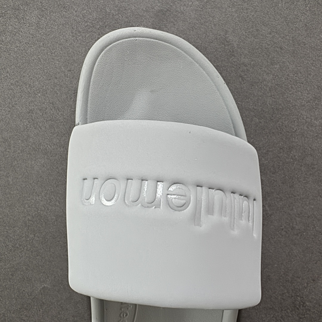 图片[8]-【公司级】Lululemon Rsetfeel Slide 露露乐檬拖鞋实拍上架 立体针织弹力鞋面轻量透气，中底采用Lululemon特别研发的加厚泡棉材料，利用专门的分层解构和泡棉技术实现了缓震和支撑性的平衡。采用TPU后跟支撑，减震设计，缓冲接地力，舒适回弹。 小红书爆款 一鞋难求👊🏻 尺码：36-45-选品中心