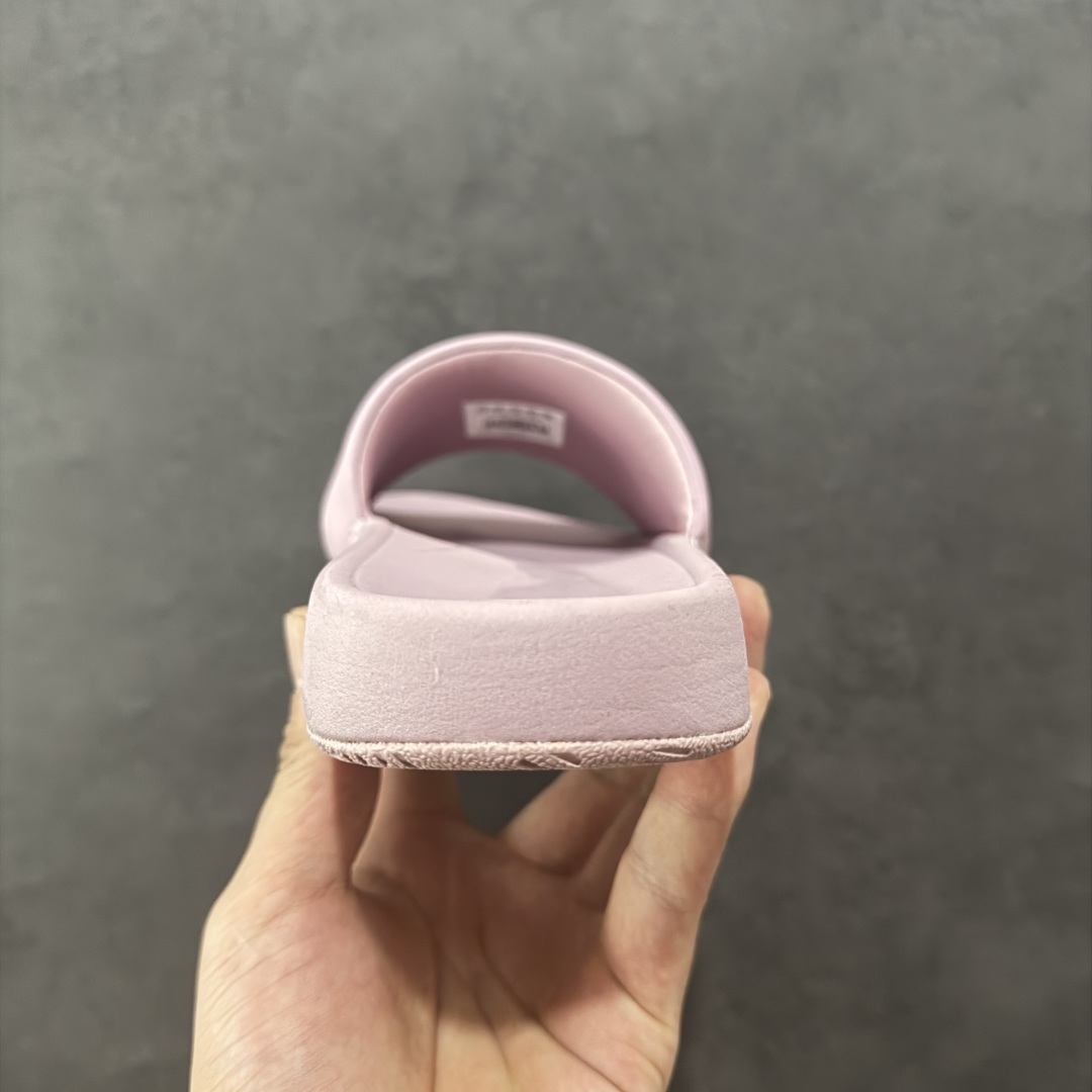 图片[4]-【公司级】Lululemon Rsetfeel Slide 露露乐檬拖鞋实拍上架 立体针织弹力鞋面轻量透气，中底采用Lululemon特别研发的加厚泡棉材料，利用专门的分层解构和泡棉技术实现了缓震和支撑性的平衡。采用TPU后跟支撑，减震设计，缓冲接地力，舒适回弹。 小红书爆款 一鞋难求👊🏻 尺码：36-45-选品中心