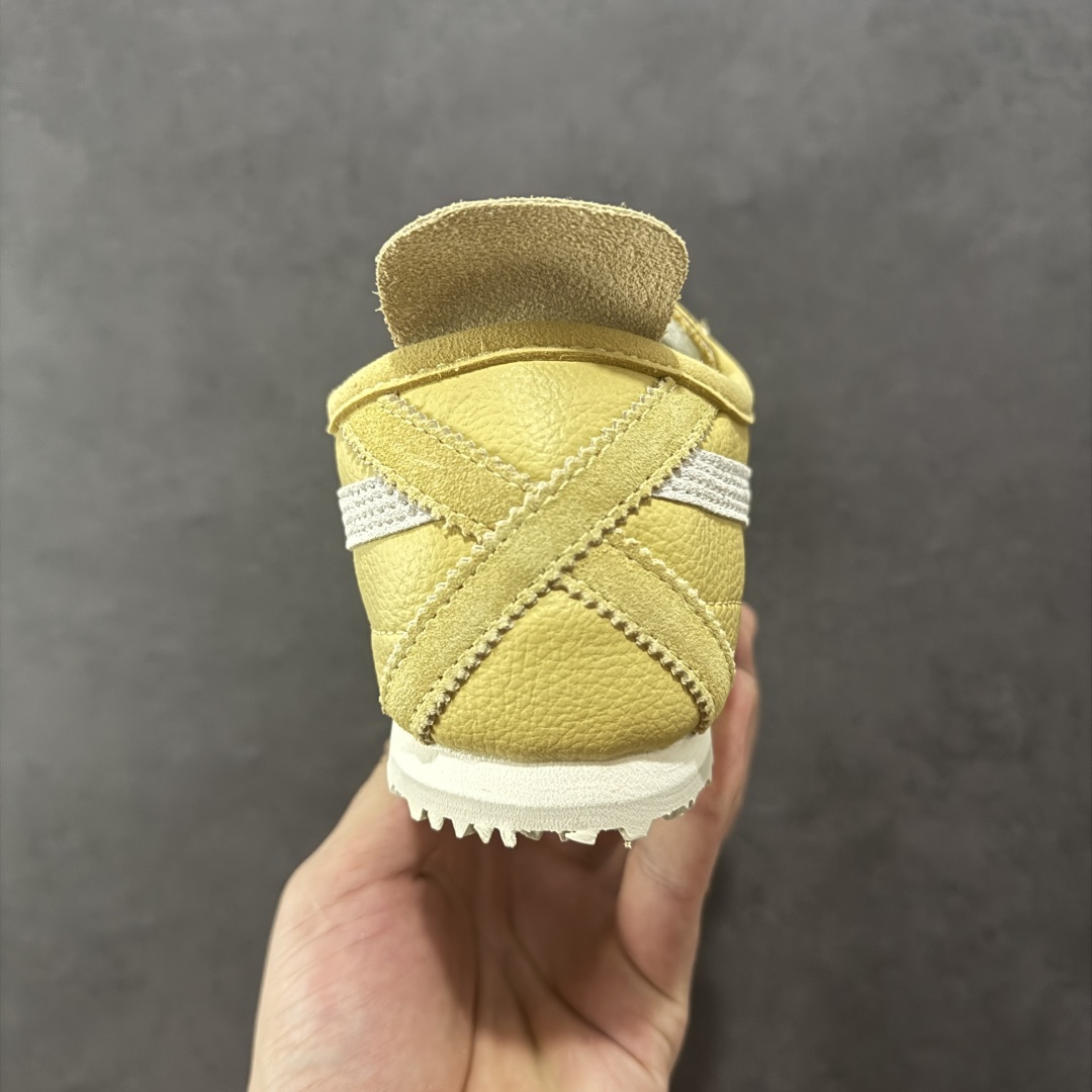 图片[4]-【公司级】Asics Onitsuka Tiger MEXICO 66 亚瑟士鬼冢虎复古经典板鞋 头层材料 质感柔软度满分 长期生产补货永不断码 超成熟稳定的做工品控 原装全套纸板楦头开发 原汁原味 完美呈现版型 私模正确鞋底咬花纹路 一比一鞋头弧度高度鞋身弧度 绝不口嗨 细节品控鞋型随意秒杀市面 原档咬花纹路私模大底 一个单元有六个三角形 总体形拼接呈现花瓣状 官方四联吊牌 原装Ortholite轻量化鞋垫 原盒原配 质保卡 说明书 钢印防尘纸 纸板中底带钢印 乳胶组合鞋垫 支持全方位的对比专柜 产品从款式颜色造型上体现出追求舒适和细节的完美 鞋类更是推崇手工制作的严谨与完美 融舒适性与可穿性的设计风格 注重细节的完美和别致魅力 既保持稳重 又不失轻松的时尚感 尺码：36 37 37.5 38 39 39.5 40 40.5 41.5 42 42.5 43.5 44 45-选品中心