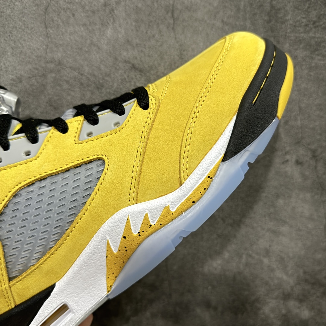 图片[6]-【PK纯原】Air Jordan 5 Retro SP\”Tokyo 23\”乔丹AJ5代中帮复古休闲文化篮球鞋“东京黄”IO3372-700 国内一线大厂出品 匠心打造 原厂皮料原厂数据 全新纸板 模具打造 外贸 平台高端零售专供品质 品质毋庸置疑 一眼正品既视感 细节均已解码 尺码：40 40.5 41 42 42.5 43 44 44.5 45 46 47.5-选品中心