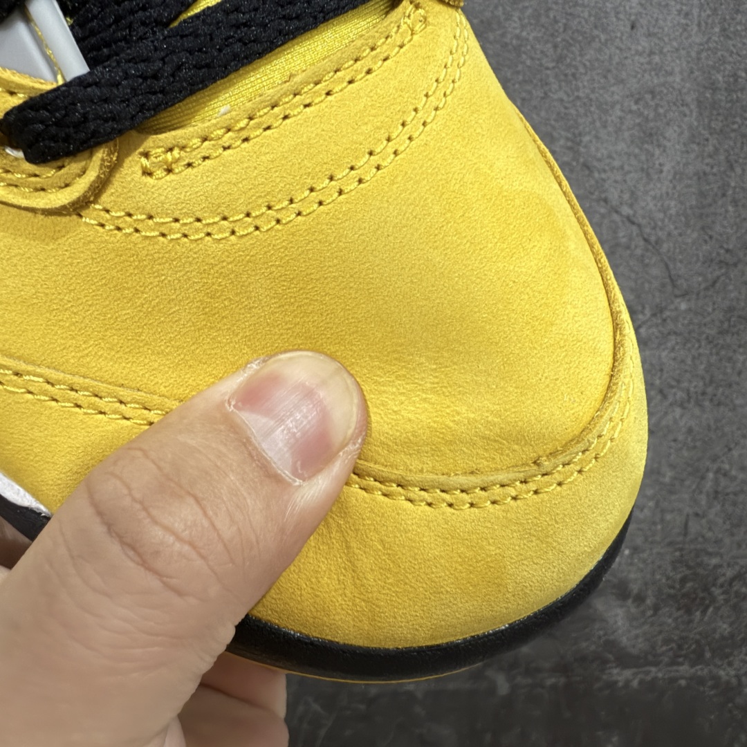 图片[5]-【PK纯原】Air Jordan 5 Retro SP\”Tokyo 23\”乔丹AJ5代中帮复古休闲文化篮球鞋“东京黄”IO3372-700 国内一线大厂出品 匠心打造 原厂皮料原厂数据 全新纸板 模具打造 外贸 平台高端零售专供品质 品质毋庸置疑 一眼正品既视感 细节均已解码 尺码：40 40.5 41 42 42.5 43 44 44.5 45 46 47.5-选品中心