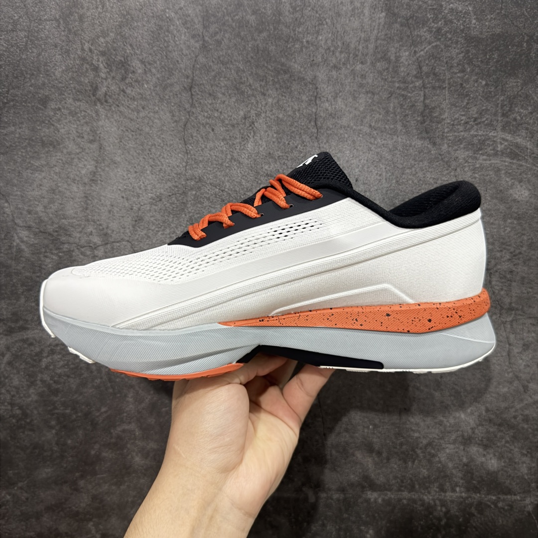 图片[2]-【公司级】DESCENTE DYNAMIC FLUID迪桑特轻盈缓震透气鞋面时尚休闲运动男子越野跑鞋 官方同步上架适合技术路线单日徒步穿着 aeriosflgtx鞋受到长途野外跑步鞋的启发 适合在变化的地形上进行快速轻快的徒步旅行穿着，舒适而有支撑性，使您充满信心。该设计与脚部融为一体，可最大限度地减少摩擦 尺码： 36-45-选品中心