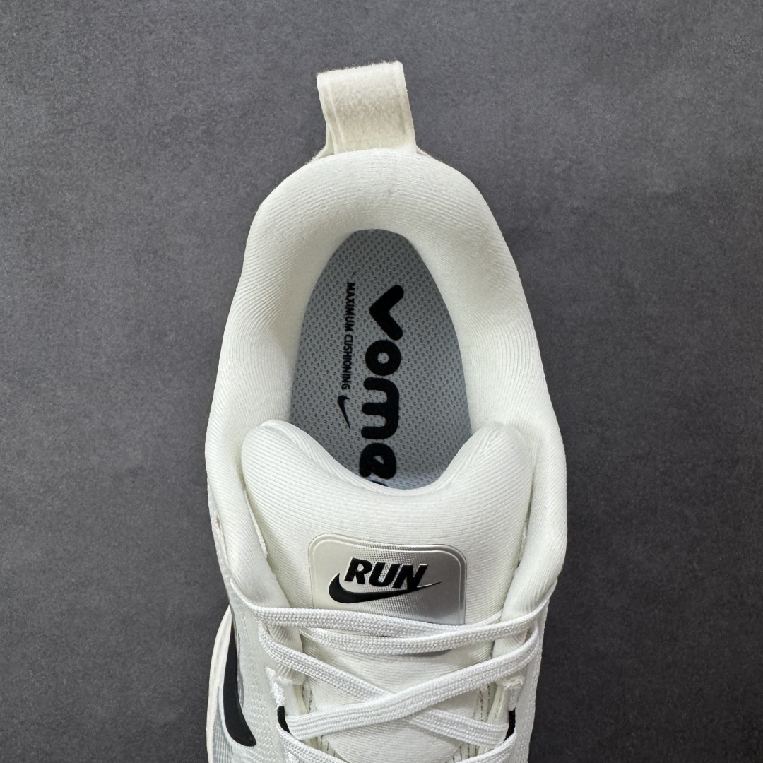  
【LW版本】Nike VOMERO 18X 轻盈跑鞋
舒适百搭防滑耐磨 低帮 休闲跑步鞋男女同款
货