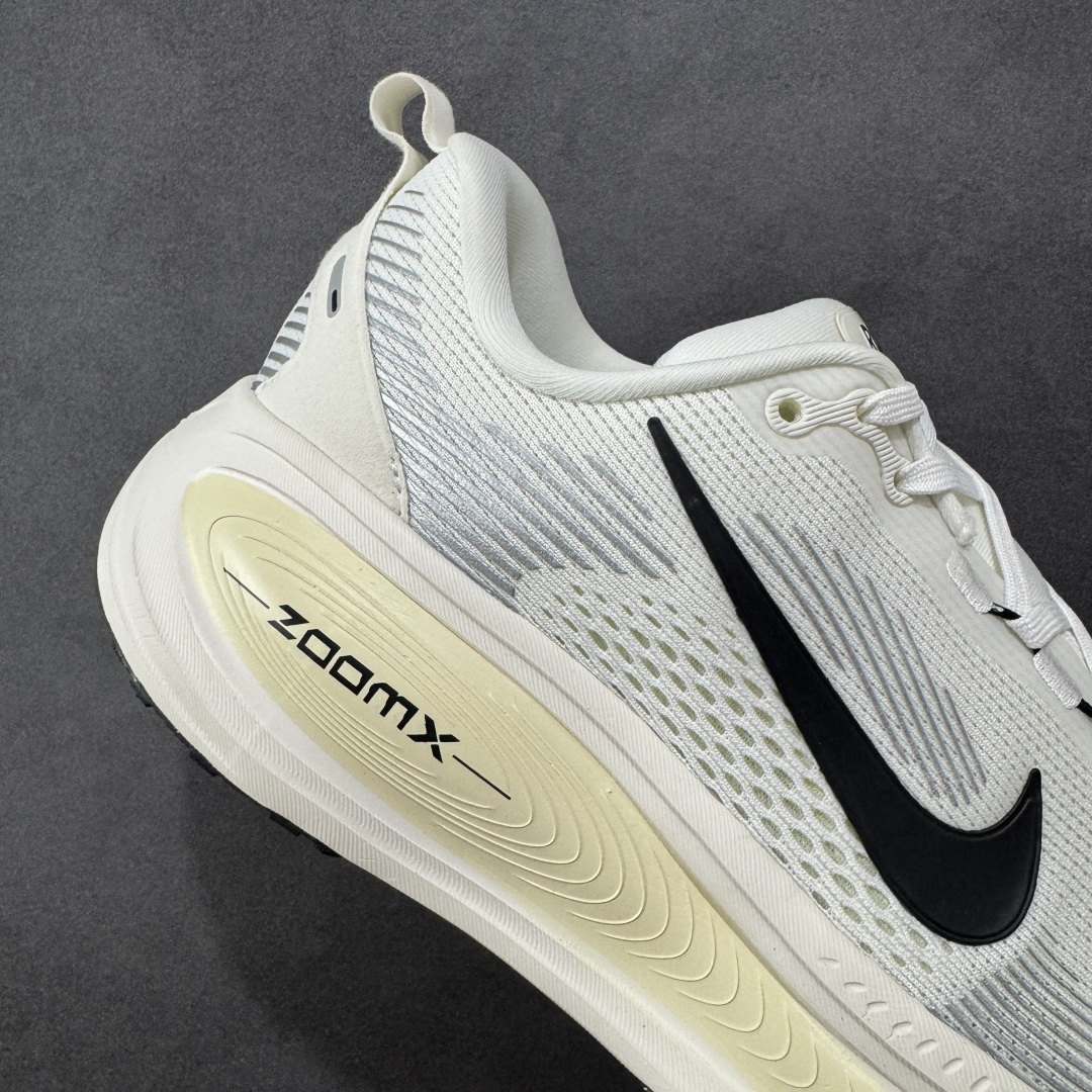  
【LW版本】Nike VOMERO 18X 轻盈跑鞋
舒适百搭防滑耐磨 低帮 休闲跑步鞋男女同款
货