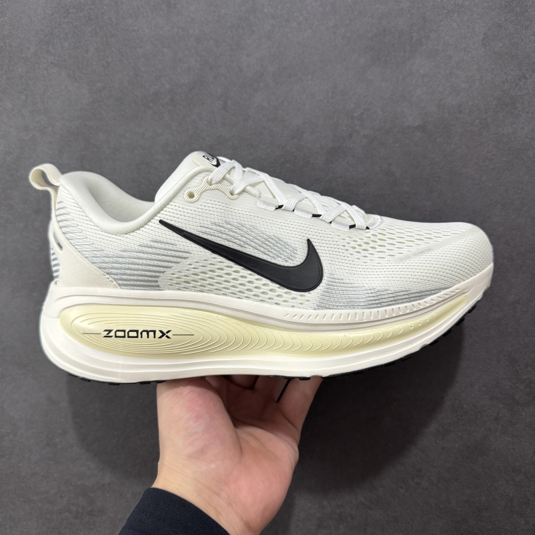  
【LW版本】Nike VOMERO 18X 轻盈跑鞋
舒适百搭防滑耐磨 低帮 休闲跑步鞋男女同款
货