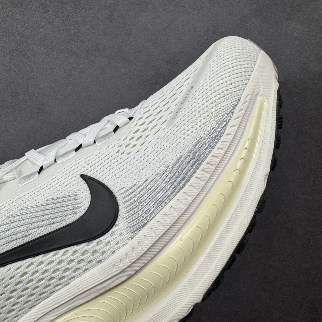  
【LW版本】Nike VOMERO 18X 轻盈跑鞋
舒适百搭防滑耐磨 低帮 休闲跑步鞋男女同款
货