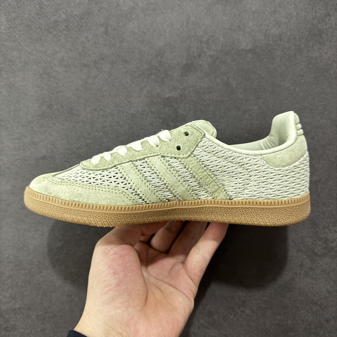 图片[2]-【HZ纯原】Addis Original Samba OG 复古单品 编织系列 复古桑巴板鞋 这款桑巴鞋展示了高质量的工艺 带有装饰的超锁缝制和无缝的手感 柔软、柔软的皮革造型和标志性的3条纹完成了精致的外观 正规合身鞋带 鞋面上有绒面鞋垫 橡胶鞋底 享受正畸套筒软感 自50年代首次亮相以来就一直在赢得粉丝的青睐 货号：KK3529 尺码：35.5 36 36.5 37 38 38.5 39 40 40.5 41 42 42.5 43 44 45-选品中心