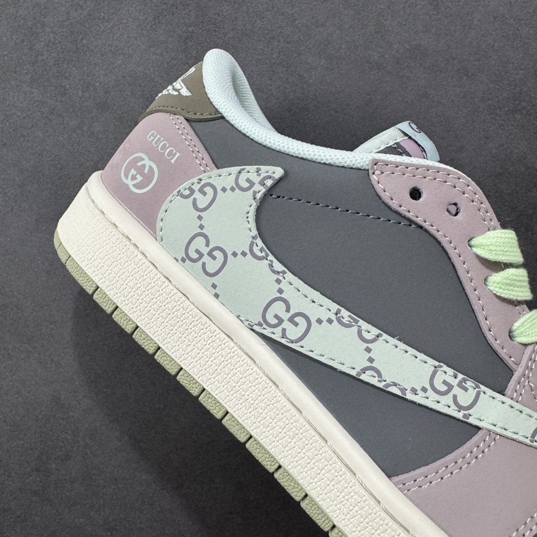 图片[6]-【定制版】Travis Scott x Nike Air Jordan 1 Low x GUCCI Air Jordan 1 Low 反转棕紫小勾倒钩 纯原版本 全鞋采用原装头层皮，用料扎实 精雕细琢 鞋型极致还原 飞翼3D打印改良 深度立体 四线中底拉帮皮料选材 钢印 背胶一应俱全 全新批次 原装原模大底全鞋原厂定制皮料，手感细腻正确折边工艺 完美细节诠释 货号：XD0798 305 尺码：36 36.5 37.5 38 38.5 39 40 40.5 41 42 42.5 43 44 44.5 45-选品中心