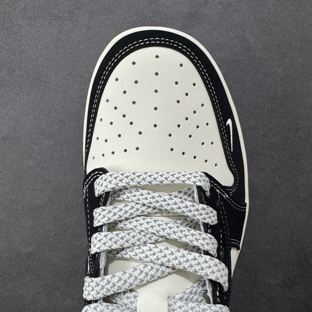 图片[8]-【定制版】Travis Scott x Fragment Design x Air Jordan 1 Low OG SP AJ1 乔1 小米联名 黑YU7 低帮文化休闲板鞋 XX3168-189  多方联名合作融合了Travis Scott 独特的音乐风格，藤原浩个性的设计风格以及Jordan品牌的经典元素 使其成为一双具有独特身份和价值的鞋子 清新而立体的外观加上联名标识更突出了其独特身份 这种配色方案显示出活力和时尚感 在视觉上引人注目 鞋身的质感和细腻的细节处理使其显得高端而格调十足 这款“倒钩”联名是设计与创意完美结合 融合多方的个性风格是一款备受瞩目的潮流鞋款  尺码：36 36.5 37.5 38 38.5 39 40 40.5 41 42 42.5 43 44 44.5 45-选品中心