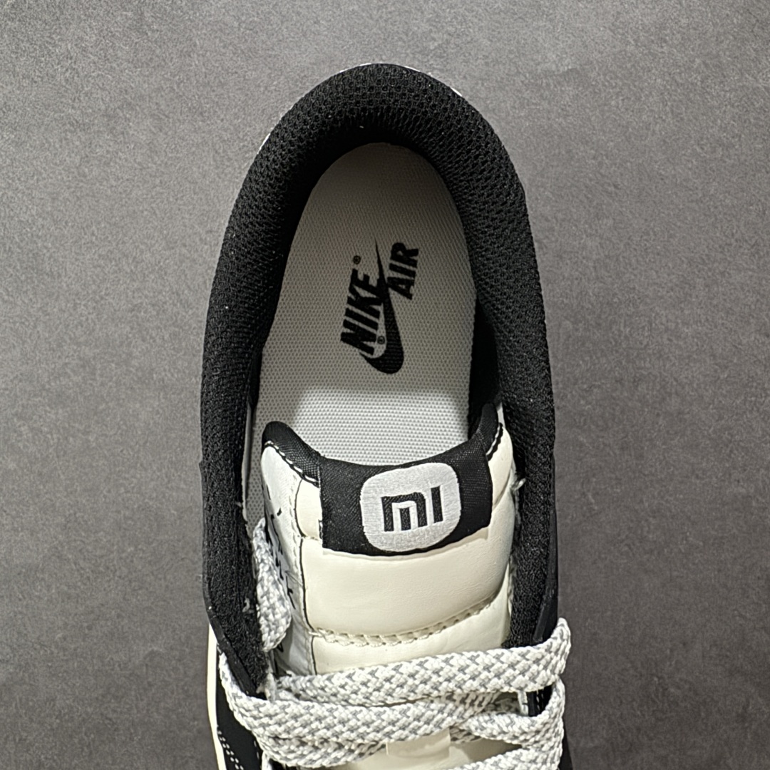 图片[7]-【定制版】Travis Scott x Fragment Design x Air Jordan 1 Low OG SP AJ1 乔1 小米联名 黑YU7 低帮文化休闲板鞋 XX3168-189  多方联名合作融合了Travis Scott 独特的音乐风格，藤原浩个性的设计风格以及Jordan品牌的经典元素 使其成为一双具有独特身份和价值的鞋子 清新而立体的外观加上联名标识更突出了其独特身份 这种配色方案显示出活力和时尚感 在视觉上引人注目 鞋身的质感和细腻的细节处理使其显得高端而格调十足 这款“倒钩”联名是设计与创意完美结合 融合多方的个性风格是一款备受瞩目的潮流鞋款  尺码：36 36.5 37.5 38 38.5 39 40 40.5 41 42 42.5 43 44 44.5 45-选品中心