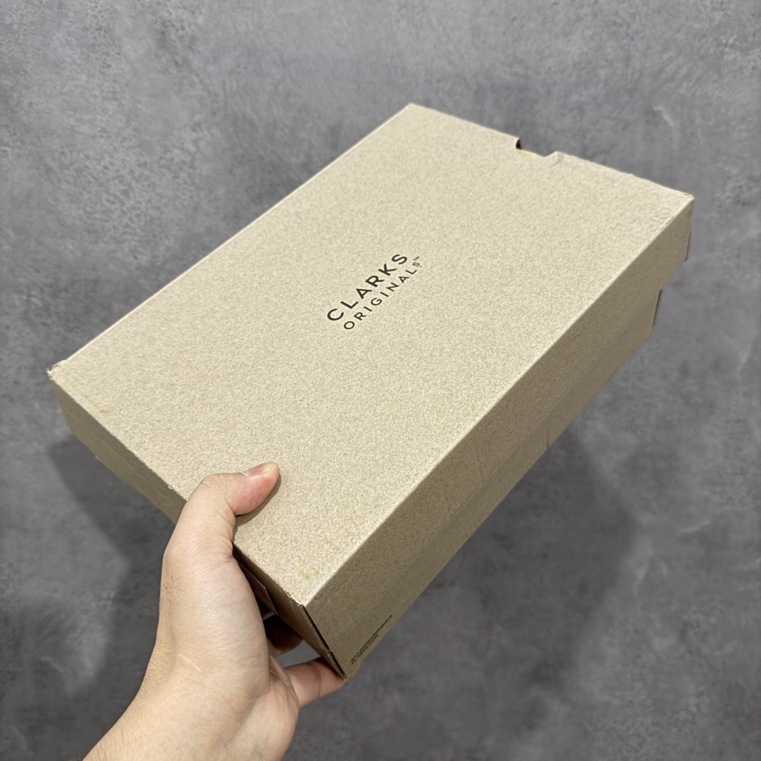 图片[9]-【莞产G版】其乐Clarks Wallebee 乐福风格袋鼠鞋 注意户外防水面料Gore-Tex的面料 结合工装优雅的袋鼠鞋， 时下最火的老钱风！乐福的设计直接装点在此鞋精髓上。 鞋底采用黄金大底Vibram ，全新橡塑发泡技术！结合了发泡材质的轻便型 和 橡胶RB的耐磨的特质！ 三方的拿手技术结合在同一双鞋上！ 尺码：36-46！ 外贸专供品质！-选品中心