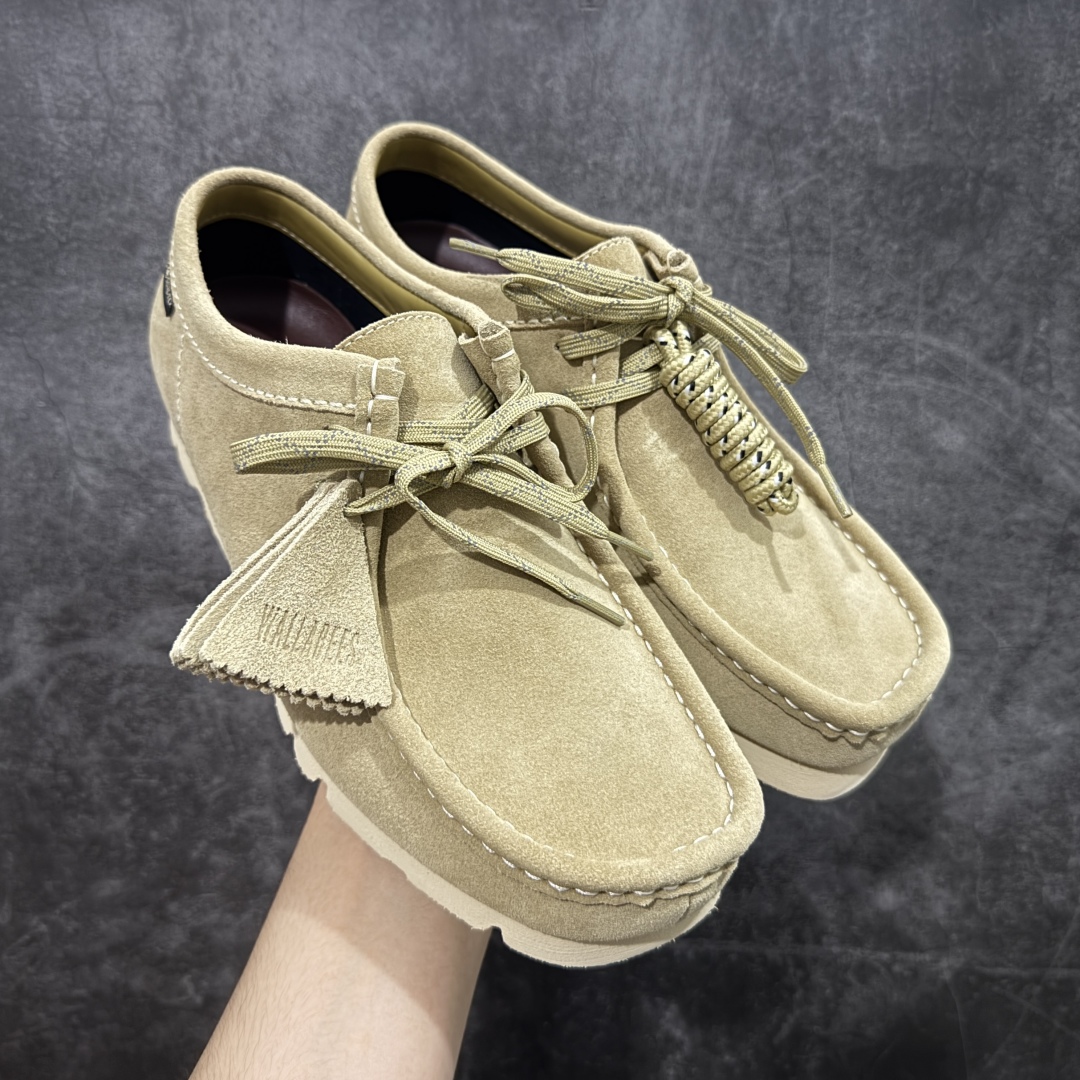 【莞产G版】其乐Clarks Wallebee 乐福风格袋鼠鞋 注意户外防水面料Gore-Tex的面料 结合工装优雅的袋鼠鞋, 时下最火的老钱风!乐福的设计直接装点在此鞋精髓上。 鞋底采用黄金大底Vibram ,全新橡塑发泡技术!结合了发泡材质的轻便型 和 橡胶RB的耐磨的特质! 三方的拿手技术结合在同一双鞋上! 尺码:36-46! 外贸专供品质!-选品中心