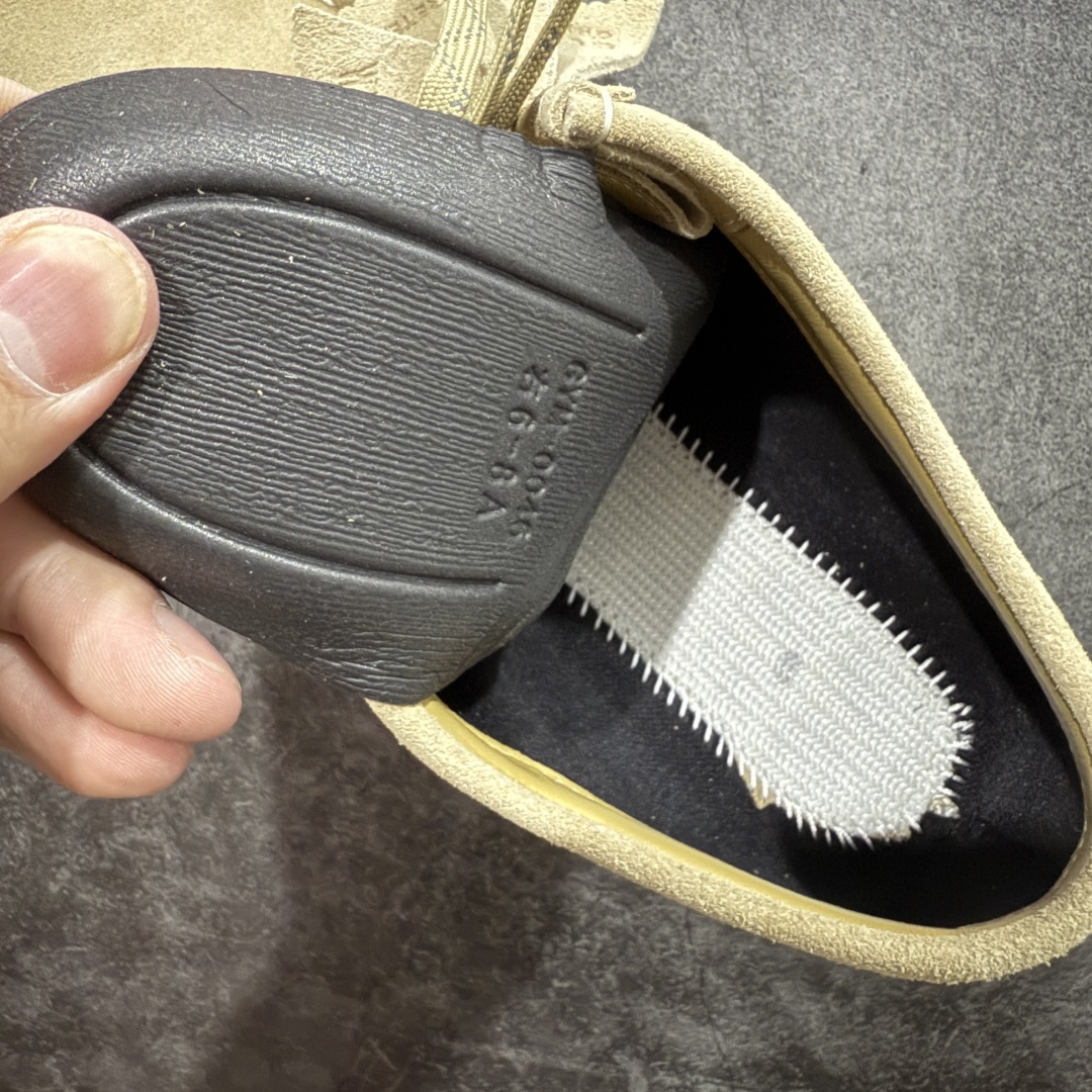 图片[8]-【莞产G版】其乐Clarks Wallebee 乐福风格袋鼠鞋 注意户外防水面料Gore-Tex的面料 结合工装优雅的袋鼠鞋， 时下最火的老钱风！乐福的设计直接装点在此鞋精髓上。 鞋底采用黄金大底Vibram ，全新橡塑发泡技术！结合了发泡材质的轻便型 和 橡胶RB的耐磨的特质！ 三方的拿手技术结合在同一双鞋上！ 尺码：36-46！ 外贸专供品质！-选品中心