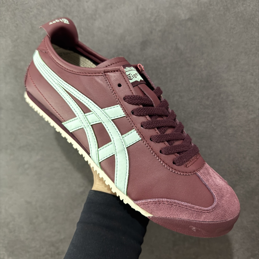图片[3]-【公司级】Asics Onitsuka Tiger MEXICO 66 亚瑟士鬼冢虎复古经典板鞋 头层材料 质感柔软度满分 长期生产补货永不断码 超成熟稳定的做工品控 原装全套纸板楦头开发 原汁原味 完美呈现版型 私模正确鞋底咬花纹路 一比一鞋头弧度高度鞋身弧度 绝不口嗨 细节品控鞋型随意秒杀市面 原档咬花纹路私模大底 一个单元有六个三角形 总体形拼接呈现花瓣状 官方四联吊牌 原装Ortholite轻量化鞋垫 原盒原配 质保卡 说明书 钢印防尘纸 纸板中底带钢印 乳胶组合鞋垫 支持全方位的对比专柜 产品从款式颜色造型上体现出追求舒适和细节的完美 鞋类更是推崇手工制作的严谨与完美 融舒适性与可穿性的设计风格 注重细节的完美和别致魅力 既保持稳重 又不失轻松的时尚感 尺码：36 37 37.5 38 39 39.5 40 40.5 41.5 42 42.5 43.5 44 45-选品中心