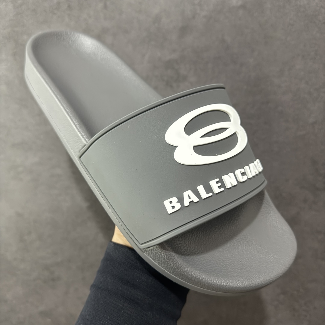 图片[3]-【外贸版】Balenciaga 巴黎世家拖鞋 2025最新版印花 潮流到没边 原鞋购入开发 官方正确版 原装级头层牛皮1：1裁剪 鞋面3D打印logo 凹凸感明显 原版一致细节 全码齐全 尺码：39 40 41 42 43 44 45 46-选品中心