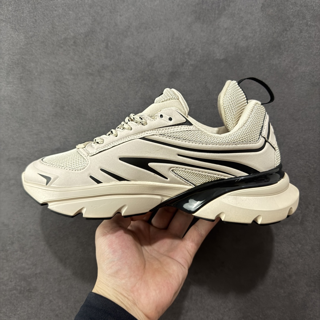 图片[2]-【公司级】Dior 迪奥 B44 Dior迪奥休闲时尚运动鞋系列 渠道原装订单 全套专柜包装物及配件 釆用超软舒适透气面料 同源出厂真丝绸防尘鞋套袋 原装雪梨形超软沙绒纸团 鞋底采用橡胶大底内外锁死工艺 最大限度弯折永不开胶，原鞋一致效果 尺码：39 40 40.5 41 42 42.5 43 44 45-选品中心