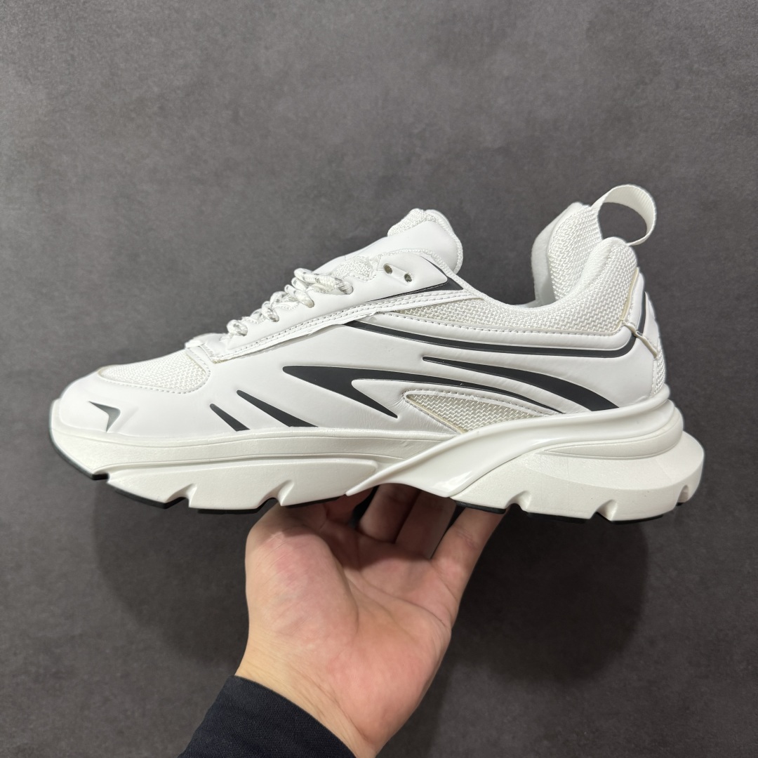 图片[2]-【公司级】Dior 迪奥 B44 Dior迪奥休闲时尚运动鞋系列 渠道原装订单 全套专柜包装物及配件 釆用超软舒适透气面料 同源出厂真丝绸防尘鞋套袋 原装雪梨形超软沙绒纸团 鞋底采用橡胶大底内外锁死工艺 最大限度弯折永不开胶，原鞋一致效果 尺码：39 40 40.5 41 42 42.5 43 44 45-选品中心