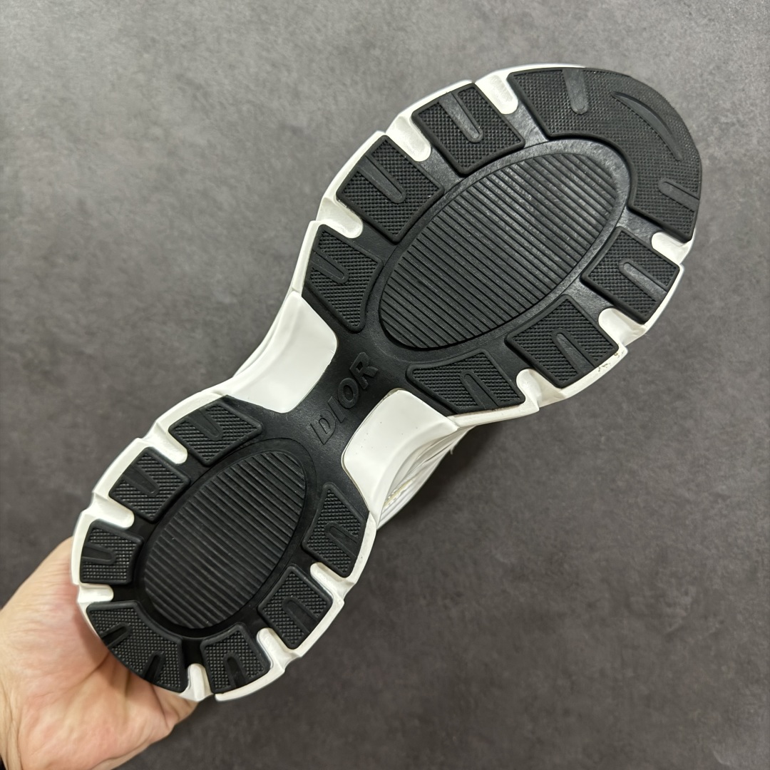 图片[9]-【公司级】Dior 迪奥 B44 Dior迪奥休闲时尚运动鞋系列 渠道原装订单 全套专柜包装物及配件 釆用超软舒适透气面料 同源出厂真丝绸防尘鞋套袋 原装雪梨形超软沙绒纸团 鞋底采用橡胶大底内外锁死工艺 最大限度弯折永不开胶，原鞋一致效果 尺码：39 40 40.5 41 42 42.5 43 44 45-选品中心