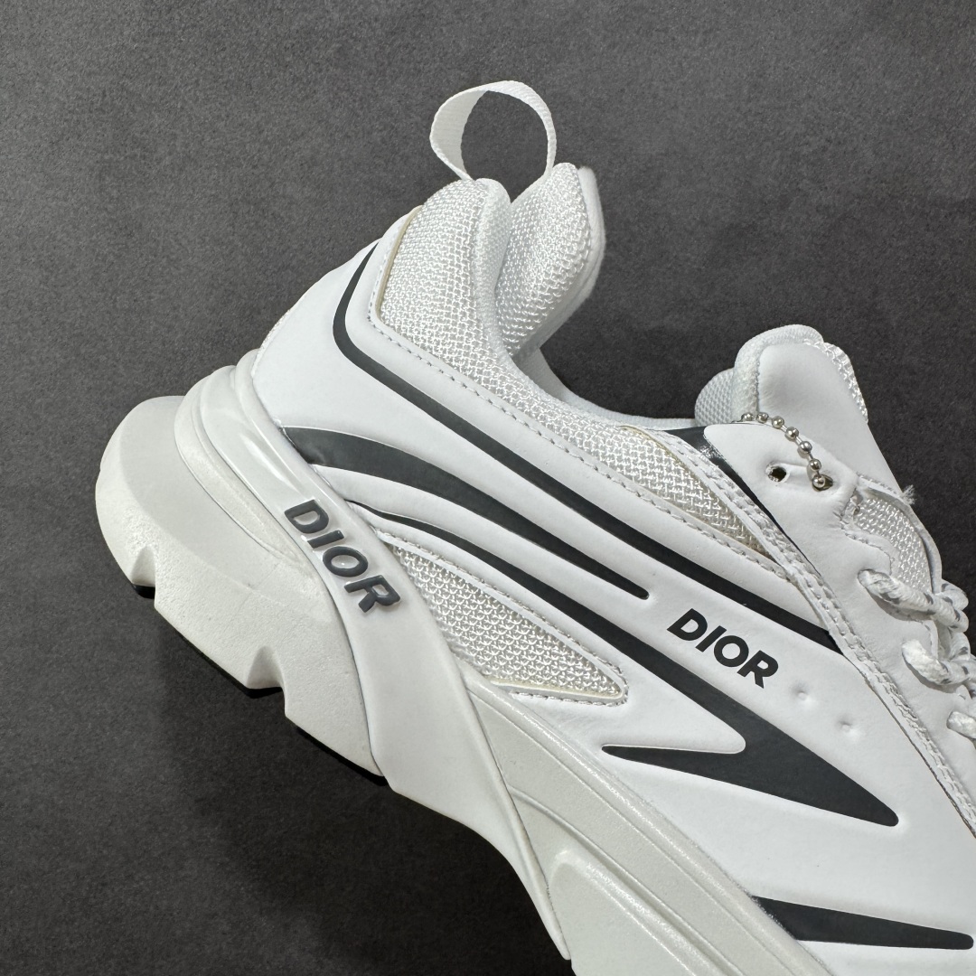 图片[6]-【公司级】Dior 迪奥 B44 Dior迪奥休闲时尚运动鞋系列 渠道原装订单 全套专柜包装物及配件 釆用超软舒适透气面料 同源出厂真丝绸防尘鞋套袋 原装雪梨形超软沙绒纸团 鞋底采用橡胶大底内外锁死工艺 最大限度弯折永不开胶，原鞋一致效果 尺码：39 40 40.5 41 42 42.5 43 44 45-选品中心