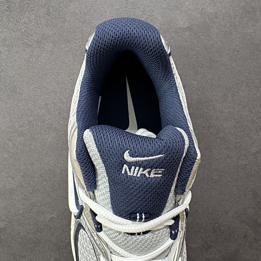 图片[7]-【公司级】NK V5 RNR 舒适百搭防滑耐磨低帮跑步鞋 HJ5228-539 舒适有型适合日常穿着 该鞋款延续千禧年经典设计搭载泡绵中底 厚实而轻盈匠心细节巧搭立体耐克勾标志焕新演绎复古跑鞋 鞋款从千禧年美学汲取灵感 混搭多种材质突显层次感立体感和传统跑步风范 尺码：36 36.5 37.5 38 38.5 39 40 40.5 41 42 42.5 43 44 44.5 45-选品中心