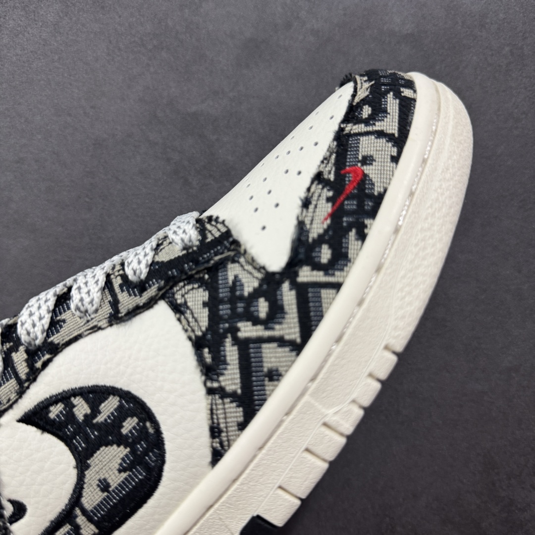 图片[5]-【定制版】Dior x Nike SB Dunk Low 迪奥联名-黑白字母印花 大厂出品 极力推荐 原装头层材料 独家版型蒸餾加工帶來的是更好的视觉和脚感体验大厂纯原品质出货 清洁度 电绣工艺 皮料切割干净无任何毛边 细节完美 货号：SJ2558-015 尺码：36 36.5 37.5 38 38.5 39 40 40.5 41 42 42.5 43 44 44.5 45-选品中心