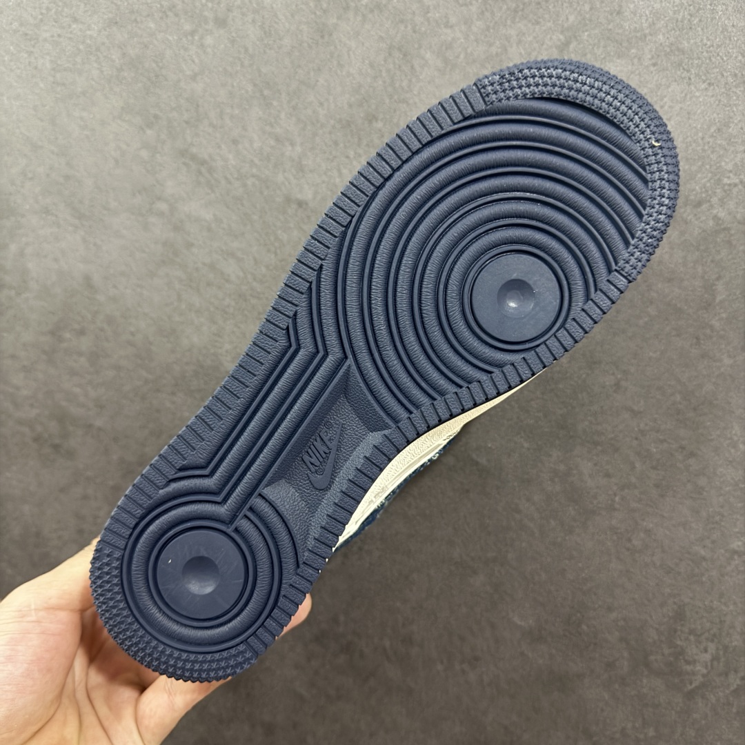 图片[9]-【定制版】Louis Vuitton x Nk Air Force 1’07 定制配色 Lv联名 空军一号低帮经典低帮休闲百搭板鞋 YX5066-345 定制鞋盒 大厂流水作业生产 超高清洁度 皮料切割干净无任何毛边 细节完美   尺码：36 36.5 37.5 38 38.5 39 40 40.5 41 42 42.5 43 44 44.5 45-选品中心