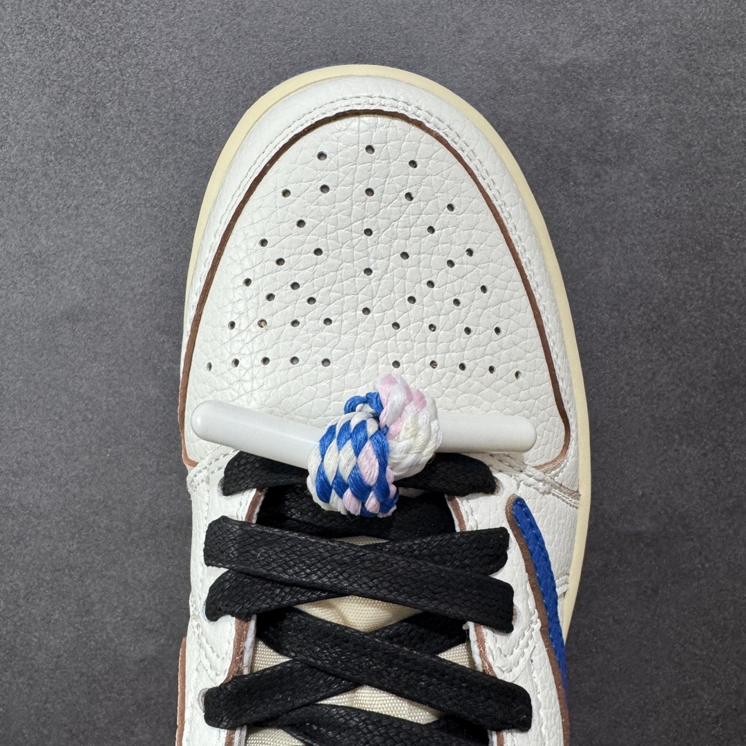 图片[8]-【K版】Air Travis Scott x Air Jordan AJ1 Low OG SP TS联名倒钩低帮 白蓝闪电2.0 DM7866-104 市场第二梯队最强版 原鞋开发 原楦原纸板开发 全鞋电脑针车 原厂内置全掌气垫 原盒内在原标 唯一Zp原版鞋带绑法 免检产品 全新2022版型 全头层皮料 完美零毛边处理 原厂配置全掌气垫 价格定位良心 新配色陆续出货 尺码：36 36.5 37.5 38 38.5 39 40 40.5 41 42 42.5 43 44 44.5 45-选品中心
