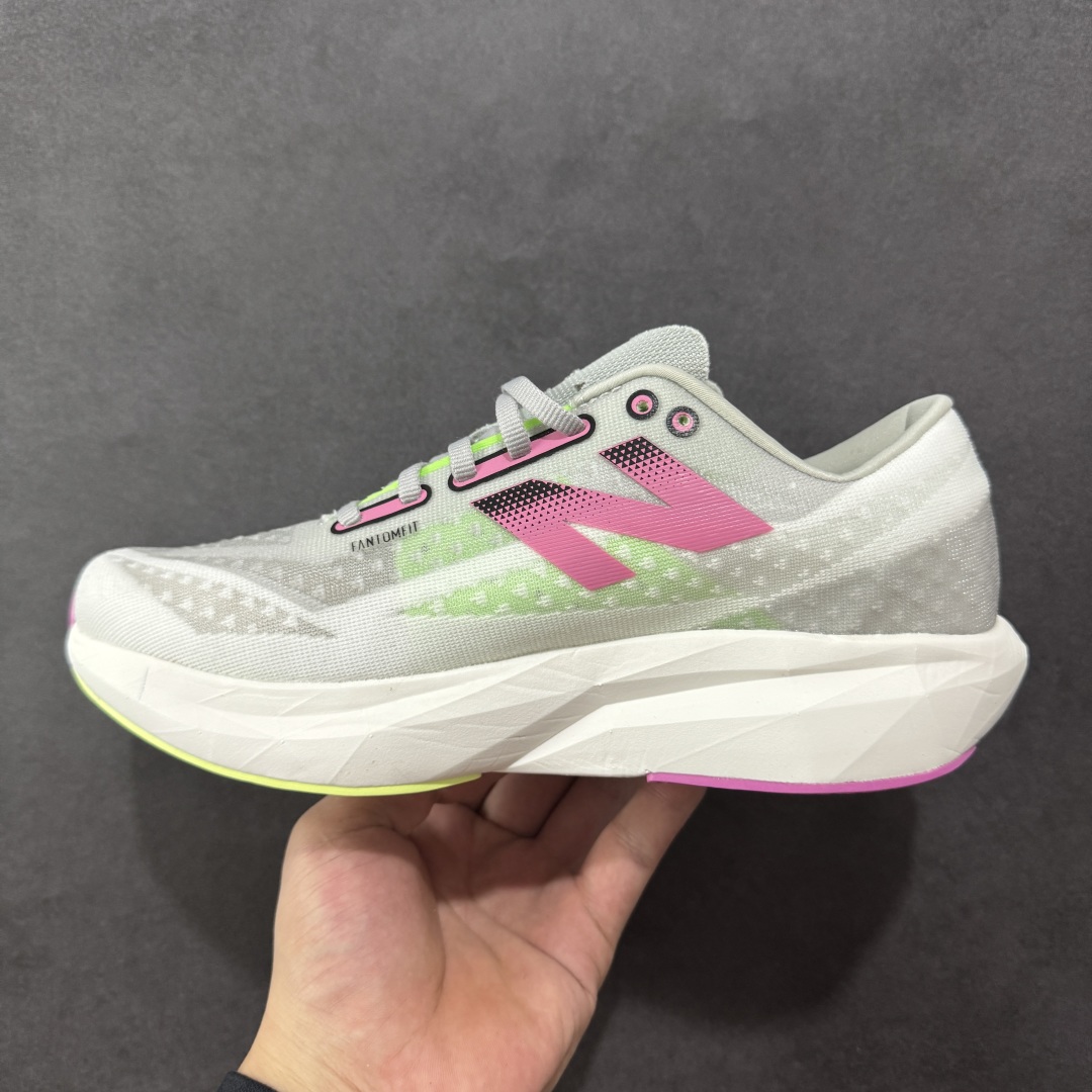 图片[2]-【公司级】New Balance FuelCell Rebel V4 低帮防滑耐磨百搭休闲跑步鞋 #内置碳板 超轻透气针织网眼材料结构鞋面 中底嵌入FuelCell轻量化技术组合 网面鞋面设计 运动清爽透气 赤足感受 撞色设计细节控的惊喜 精细看得见 FUEL CELL避震中底 通过将液态氮快速填充进泡棉的方式 打造出具有高弹、轻质、 持久的中底！ 货号：MFCPZSR4 尺码：36 37 37.5 38 38.5 39 40 40.5 41 42 42.5 43 44 45 46-选品中心