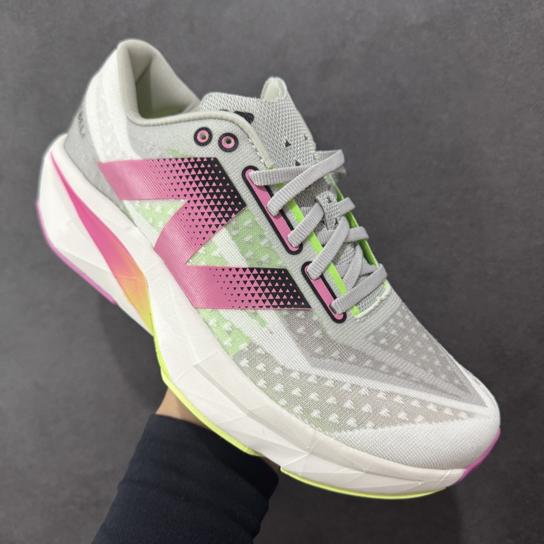 图片[3]-【公司级】New Balance FuelCell Rebel V4 低帮防滑耐磨百搭休闲跑步鞋 #内置碳板 超轻透气针织网眼材料结构鞋面 中底嵌入FuelCell轻量化技术组合 网面鞋面设计 运动清爽透气 赤足感受 撞色设计细节控的惊喜 精细看得见 FUEL CELL避震中底 通过将液态氮快速填充进泡棉的方式 打造出具有高弹、轻质、 持久的中底！ 货号：MFCPZSR4 尺码：36 37 37.5 38 38.5 39 40 40.5 41 42 42.5 43 44 45 46-选品中心